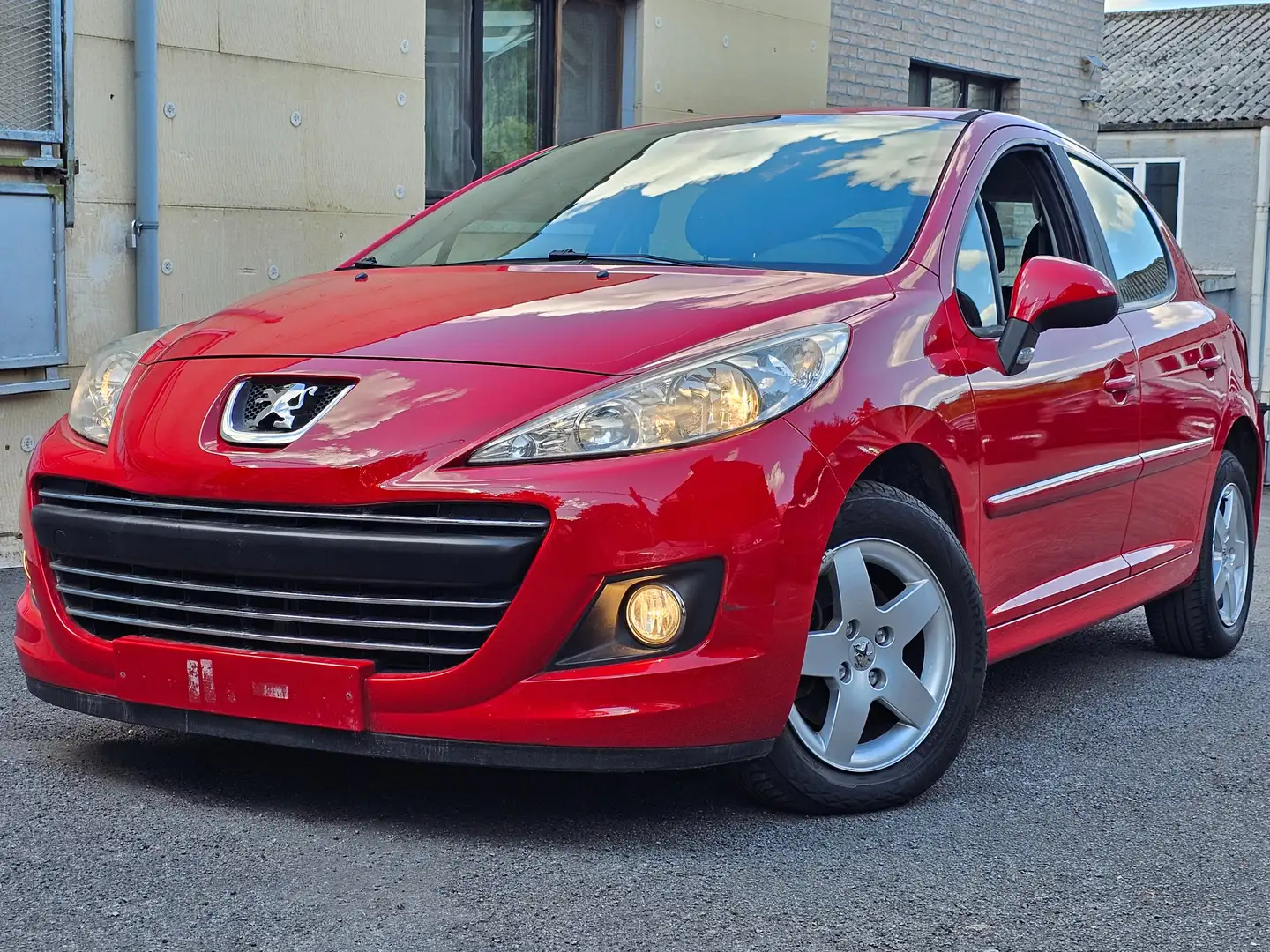 Peugeot 207 207 1.4i Sporty / Clim / Jantes / Dispo de suite / Rot - 1