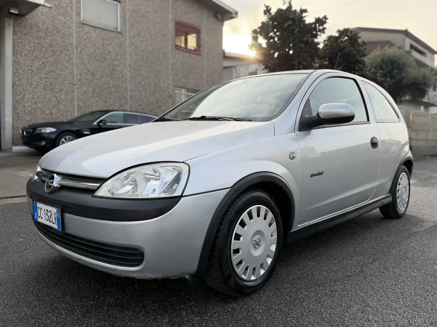 Opel Corsa Euro 4 3p 1.0 Comfort Plateado - 1