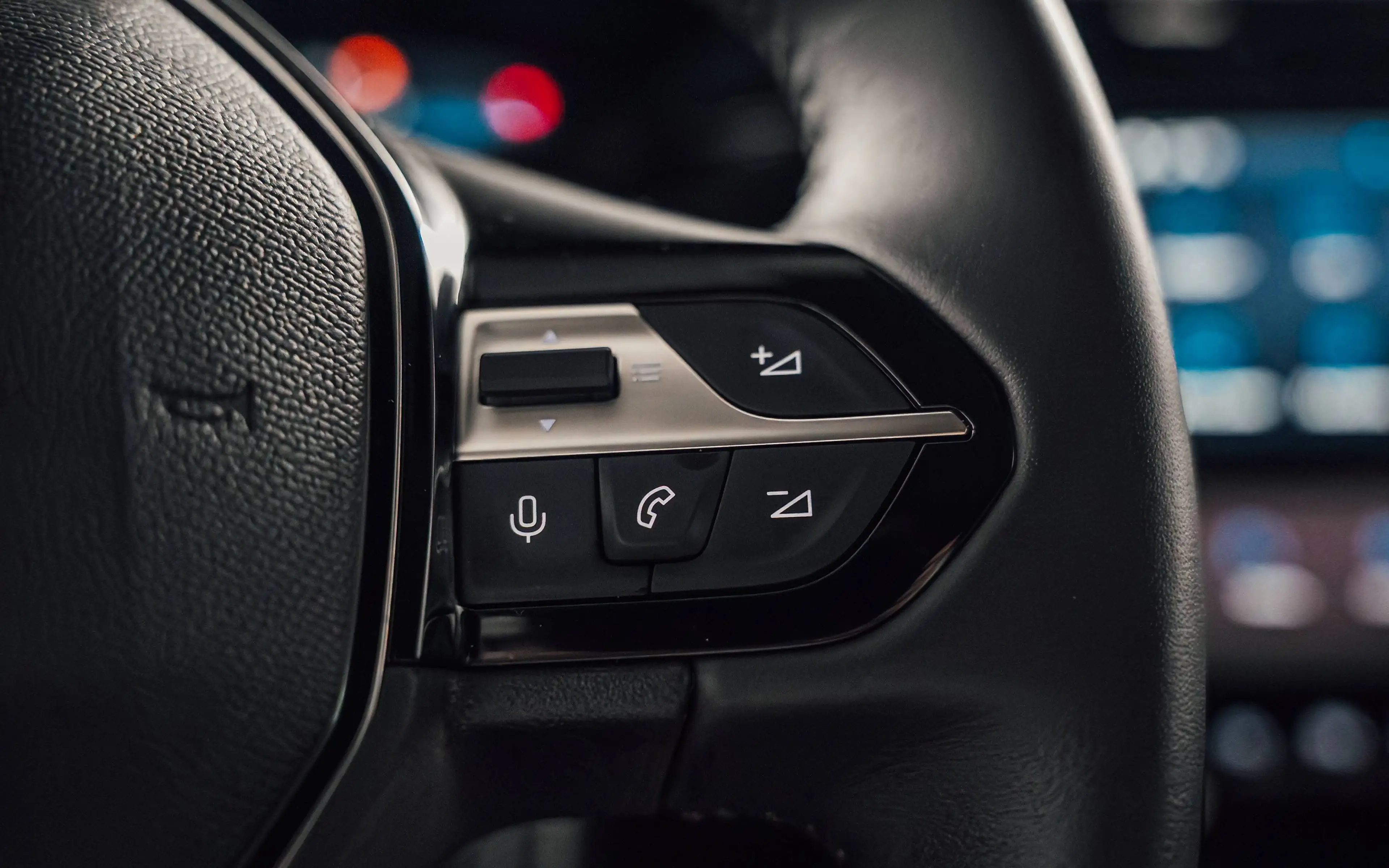 Peugeot 308 308 1.2 PureTech Allure S — photo 14
