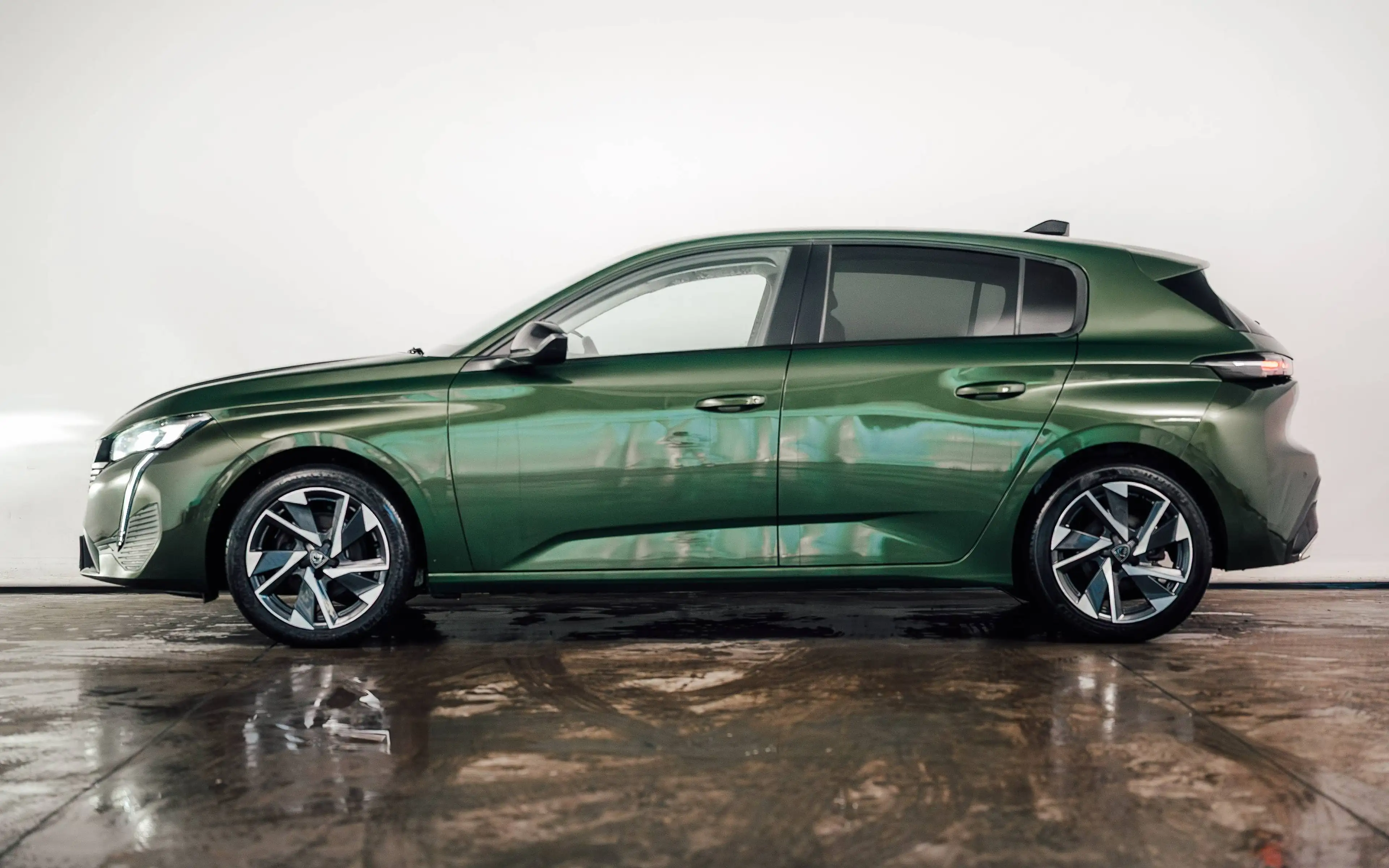 Peugeot 308 308 1.2 PureTech Allure S — photo 2