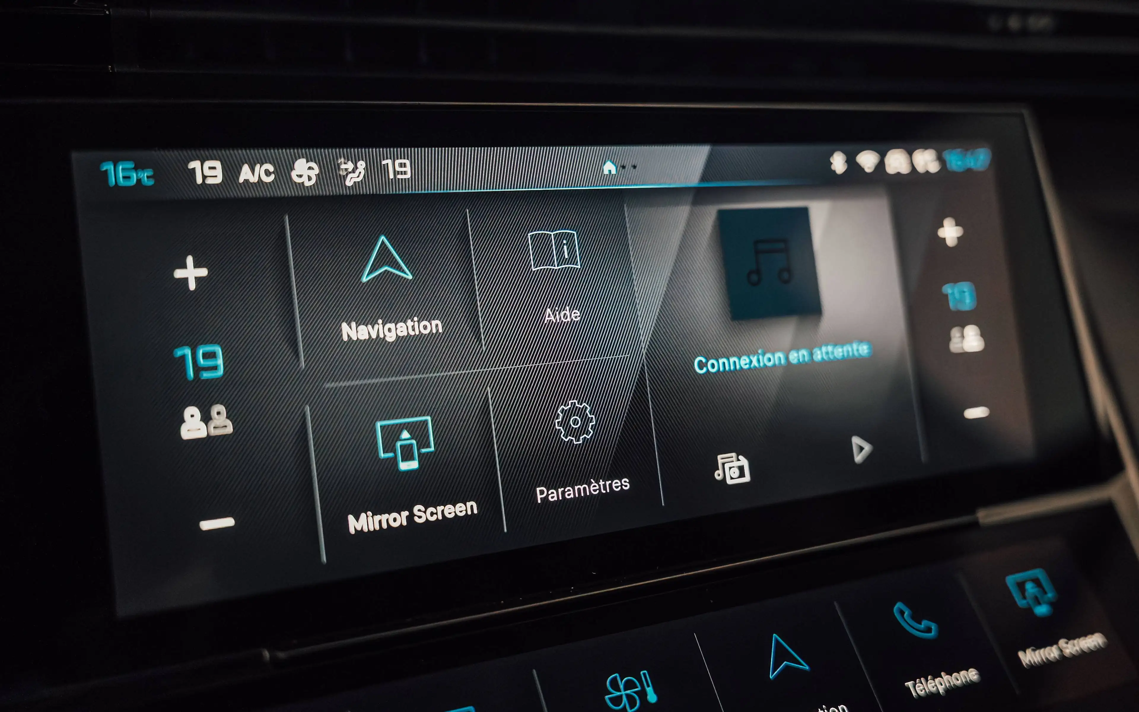 Peugeot 308 308 1.2 PureTech Allure S — photo 15