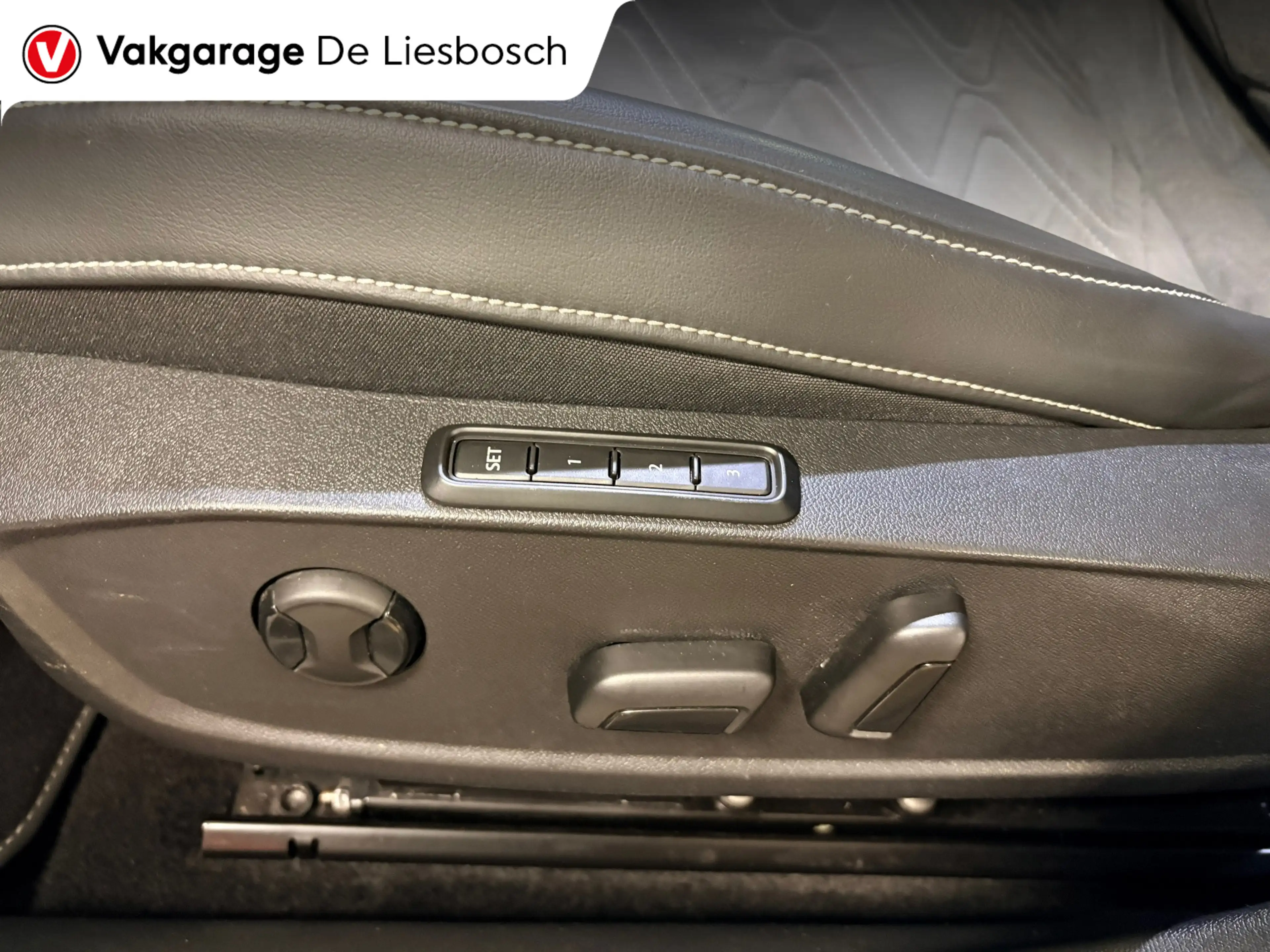 SEAT Leon e-Hybrid Sportstourer 1.4 TSI eHybrid PHEV FR Xcellence/pan — photo 13