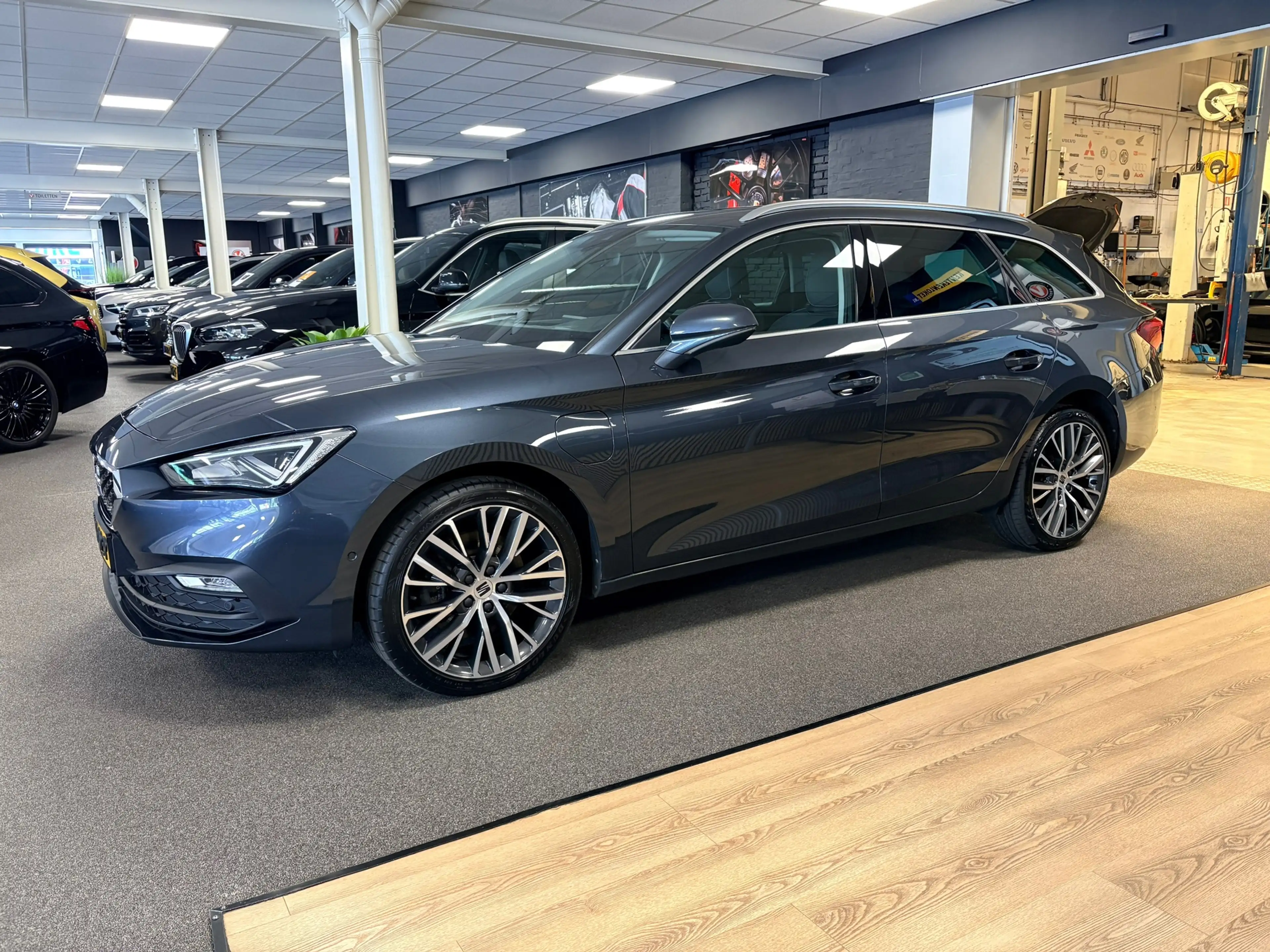 SEAT Leon e-Hybrid Sportstourer 1.4 TSI eHybrid PHEV FR Xcellence/pan — photo 4