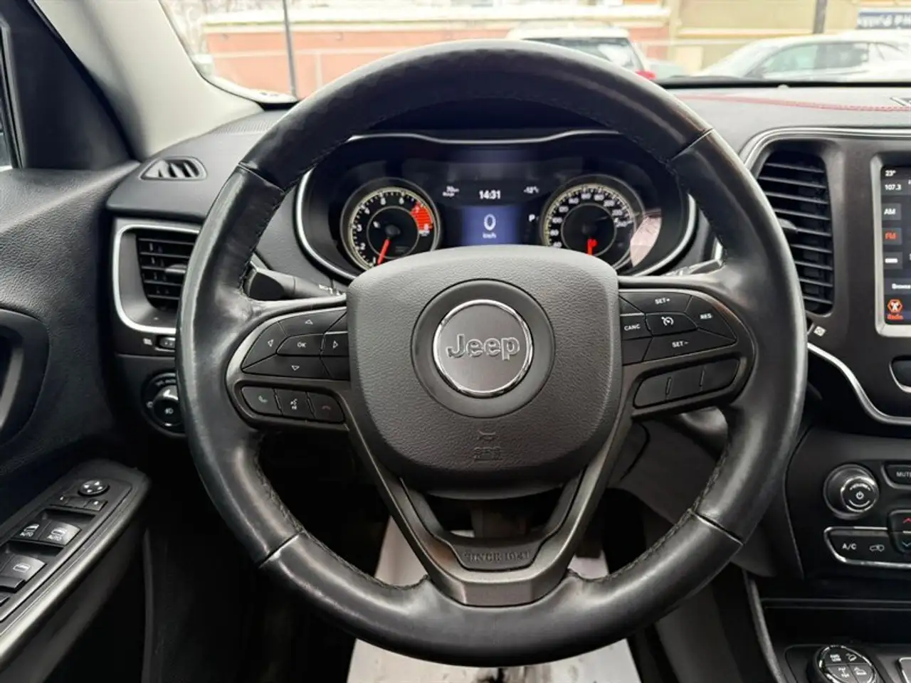 Jeep Cherokee photo Jeep Cherokee