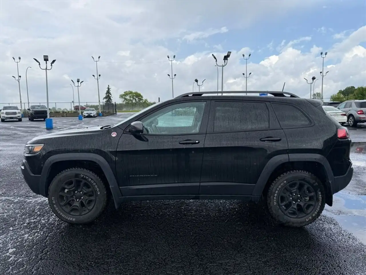 Jeep Cherokee photo Jeep Cherokee