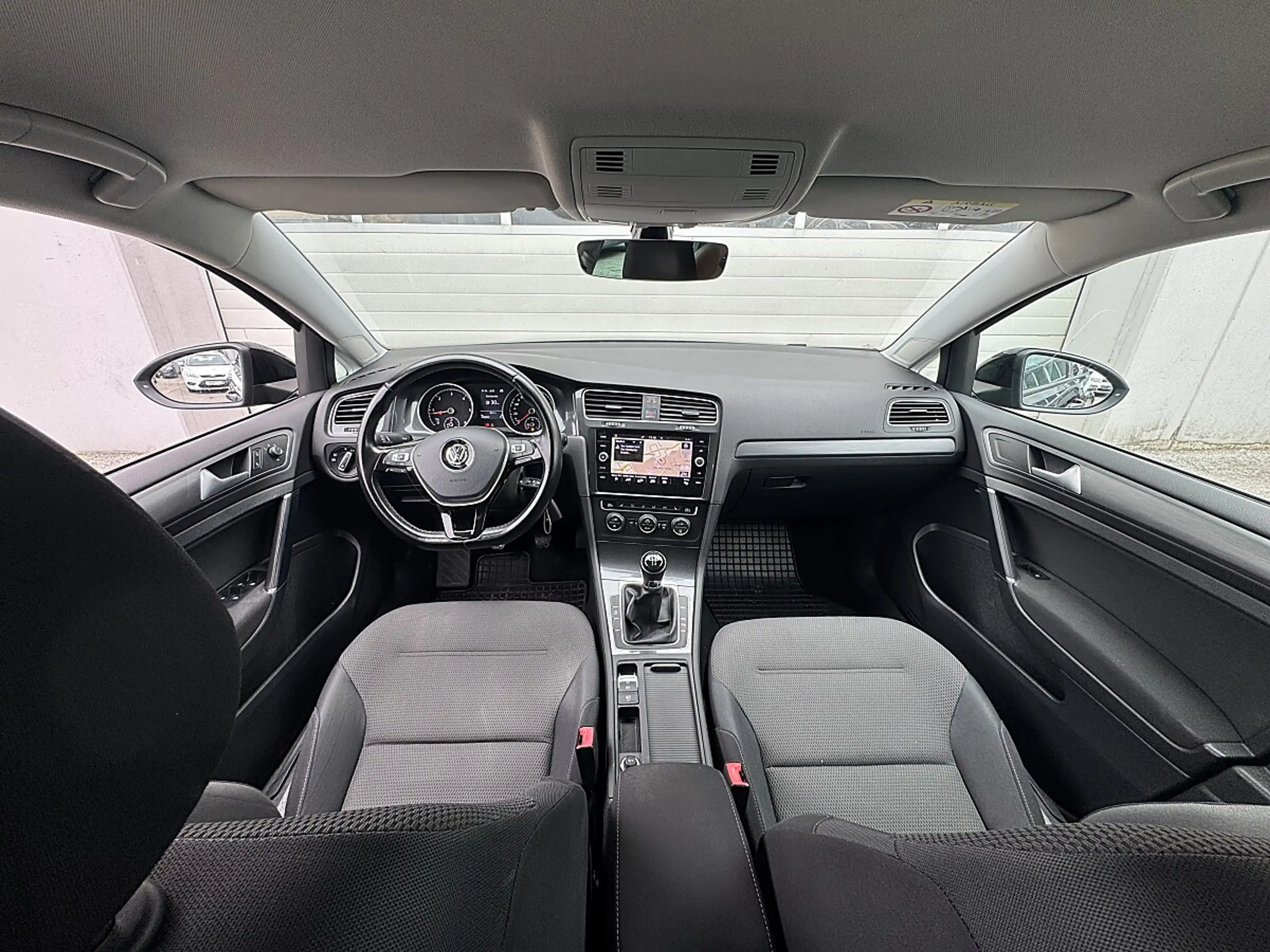 Volkswagen Golf R abbit 1,6 TDI DPF — photo 9