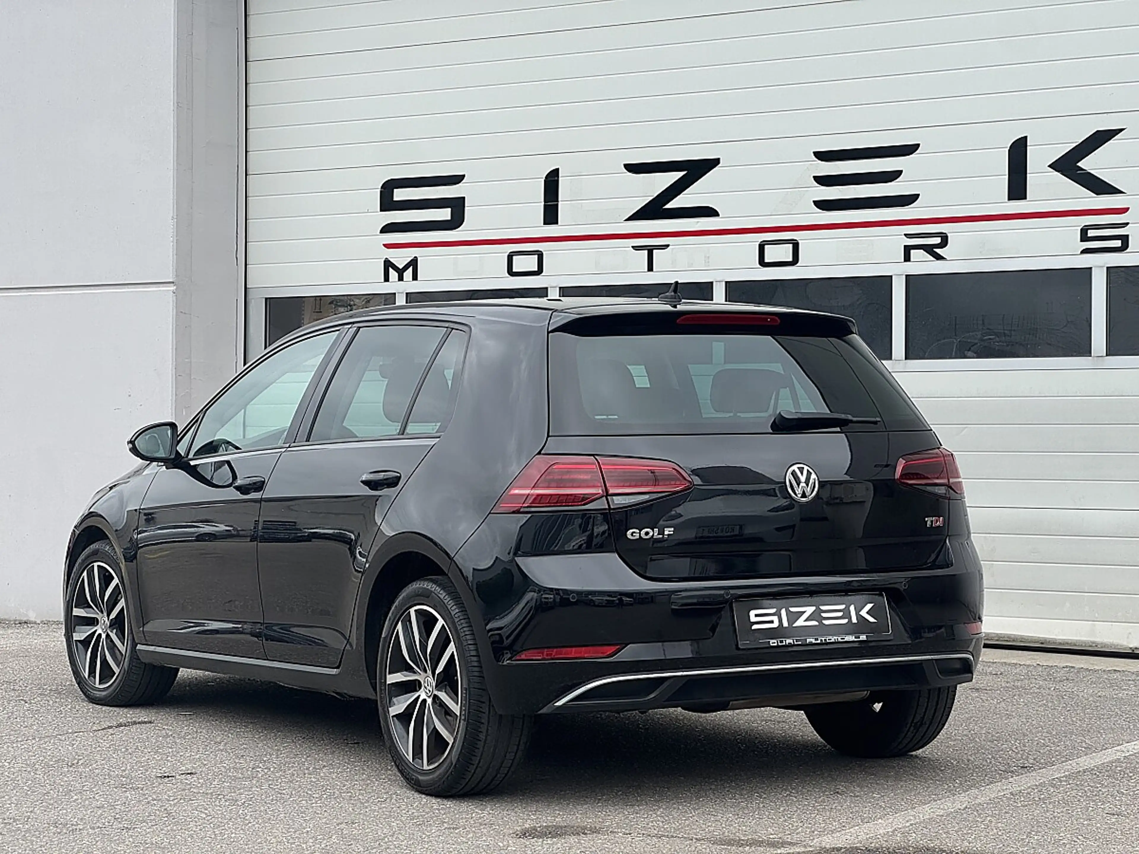 Volkswagen Golf R abbit 1,6 TDI DPF — photo 3