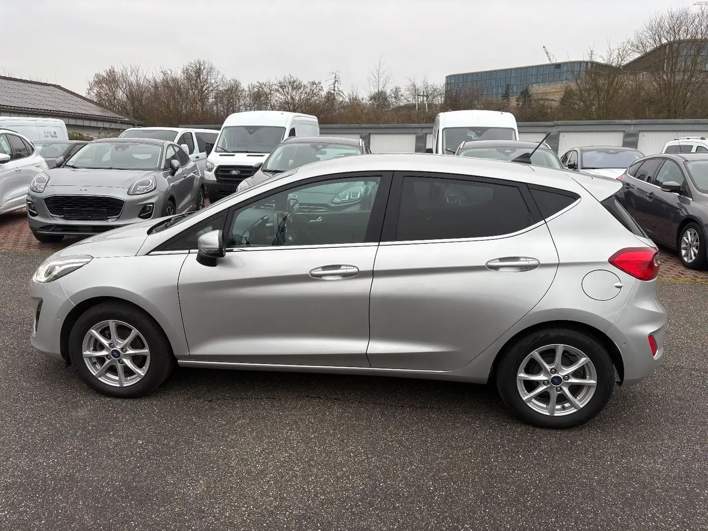 Ford Fiesta Titanium+NAVI+KAMERA+ Argent - 2