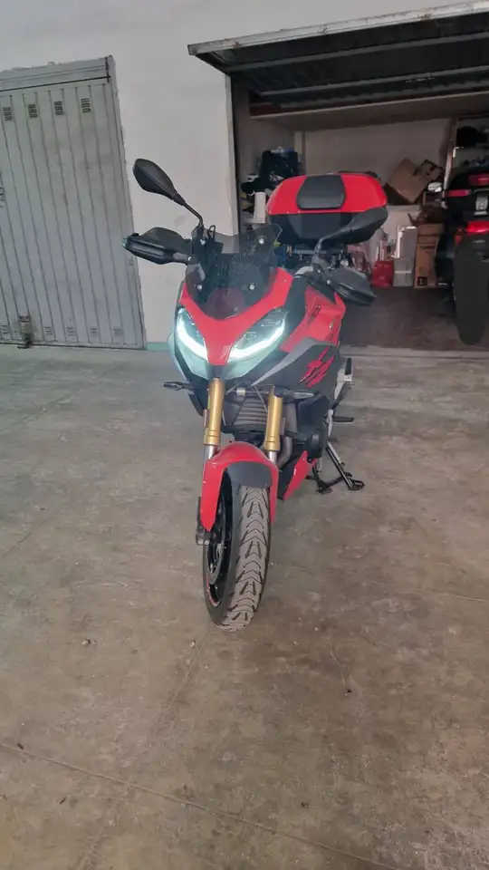 BMW F 900 XR
