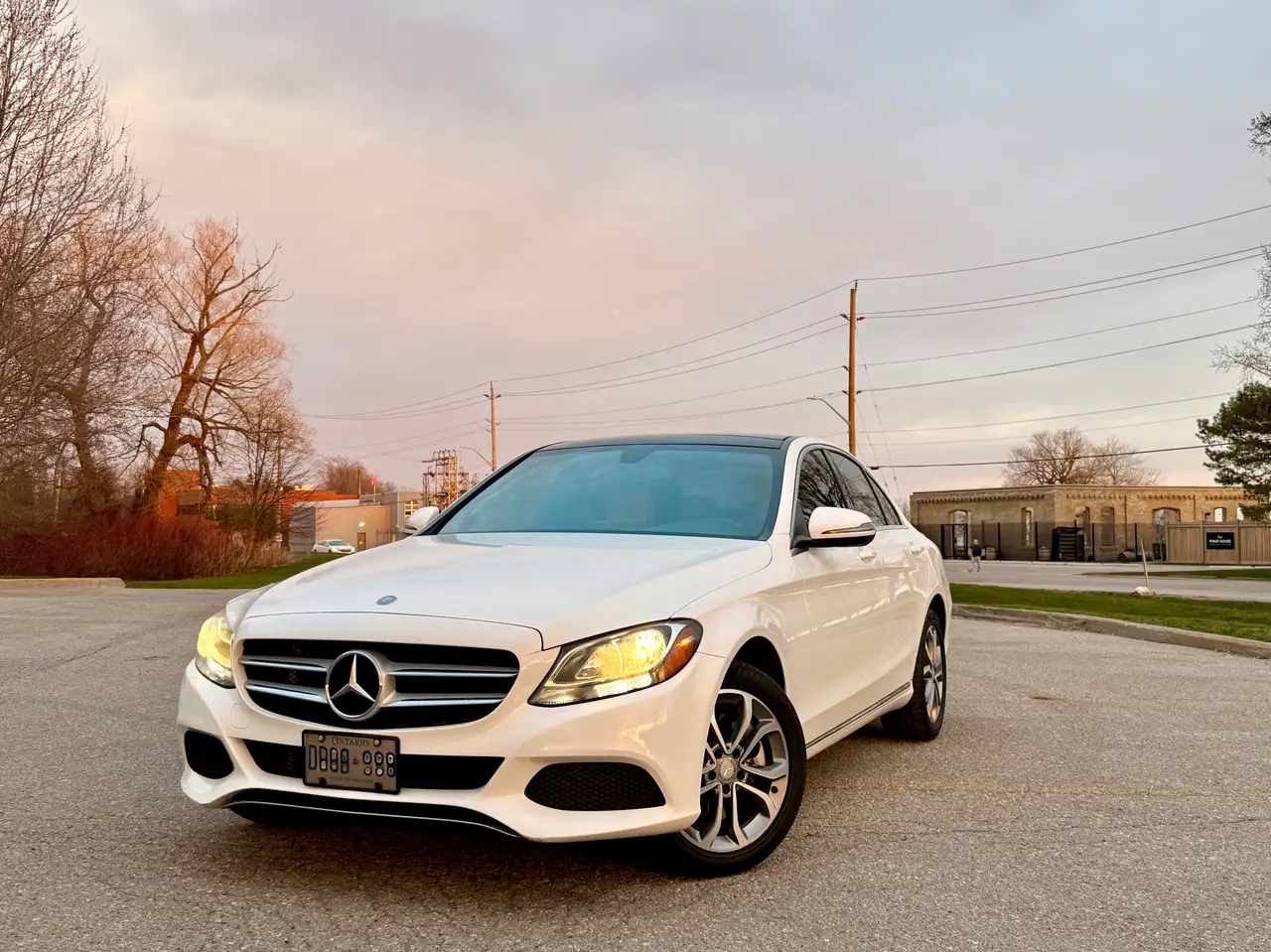 Mercedes-Benz C-Class снимка Mercedes-Benz C-Class