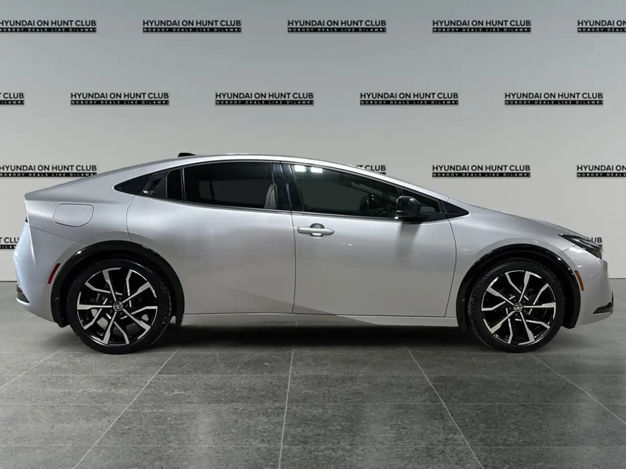 Toyota Prius Prime снимка Toyota Prius Prime