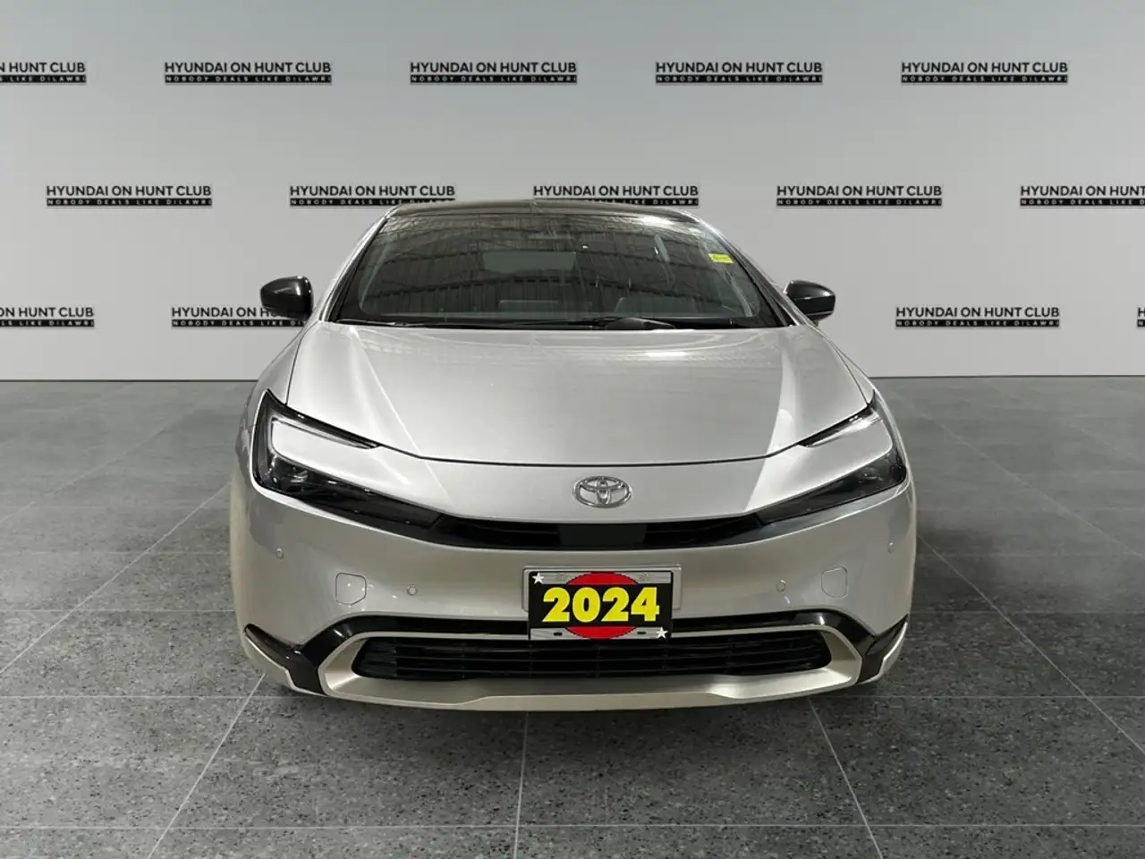 Toyota Prius Prime снимка Toyota Prius Prime
