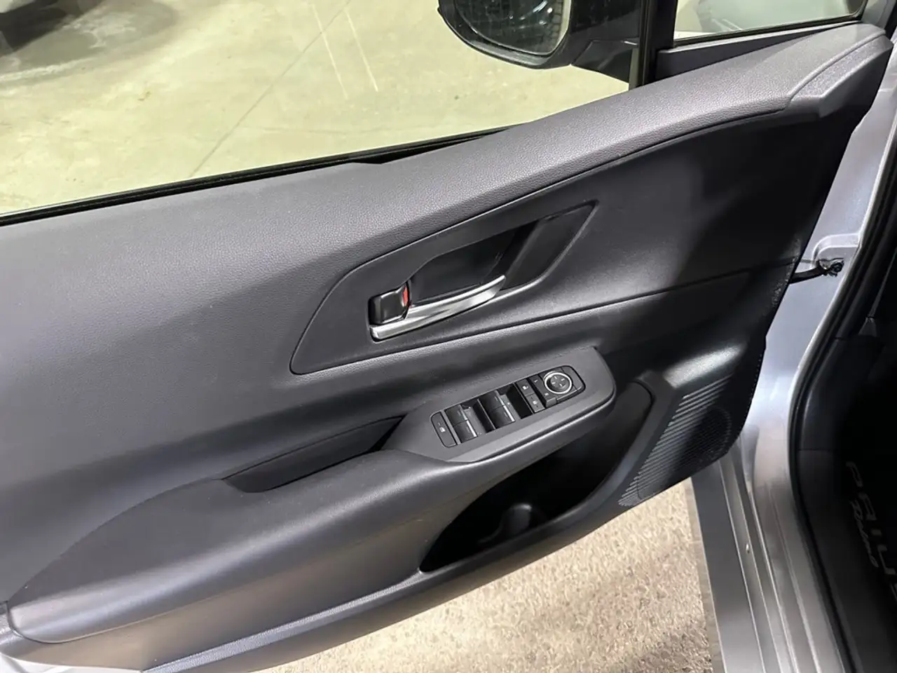 Toyota Prius Prime снимка Toyota Prius Prime