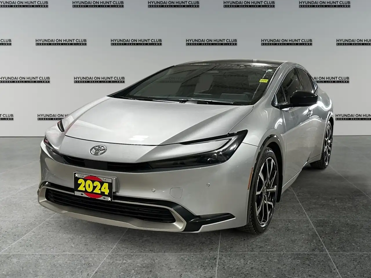 Toyota Prius Prime снимка Toyota Prius Prime