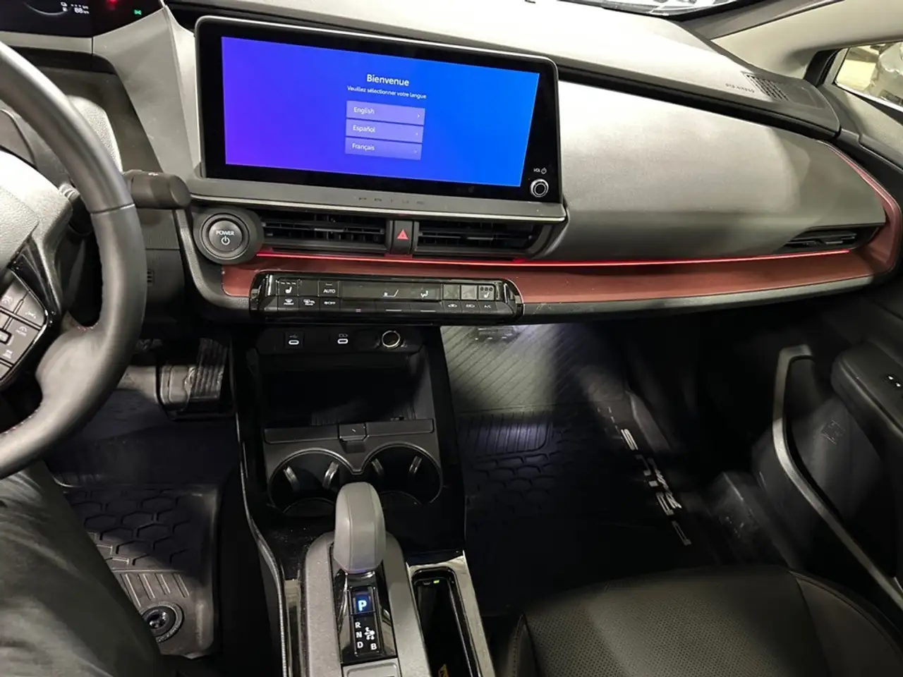 Toyota Prius Prime снимка Toyota Prius Prime