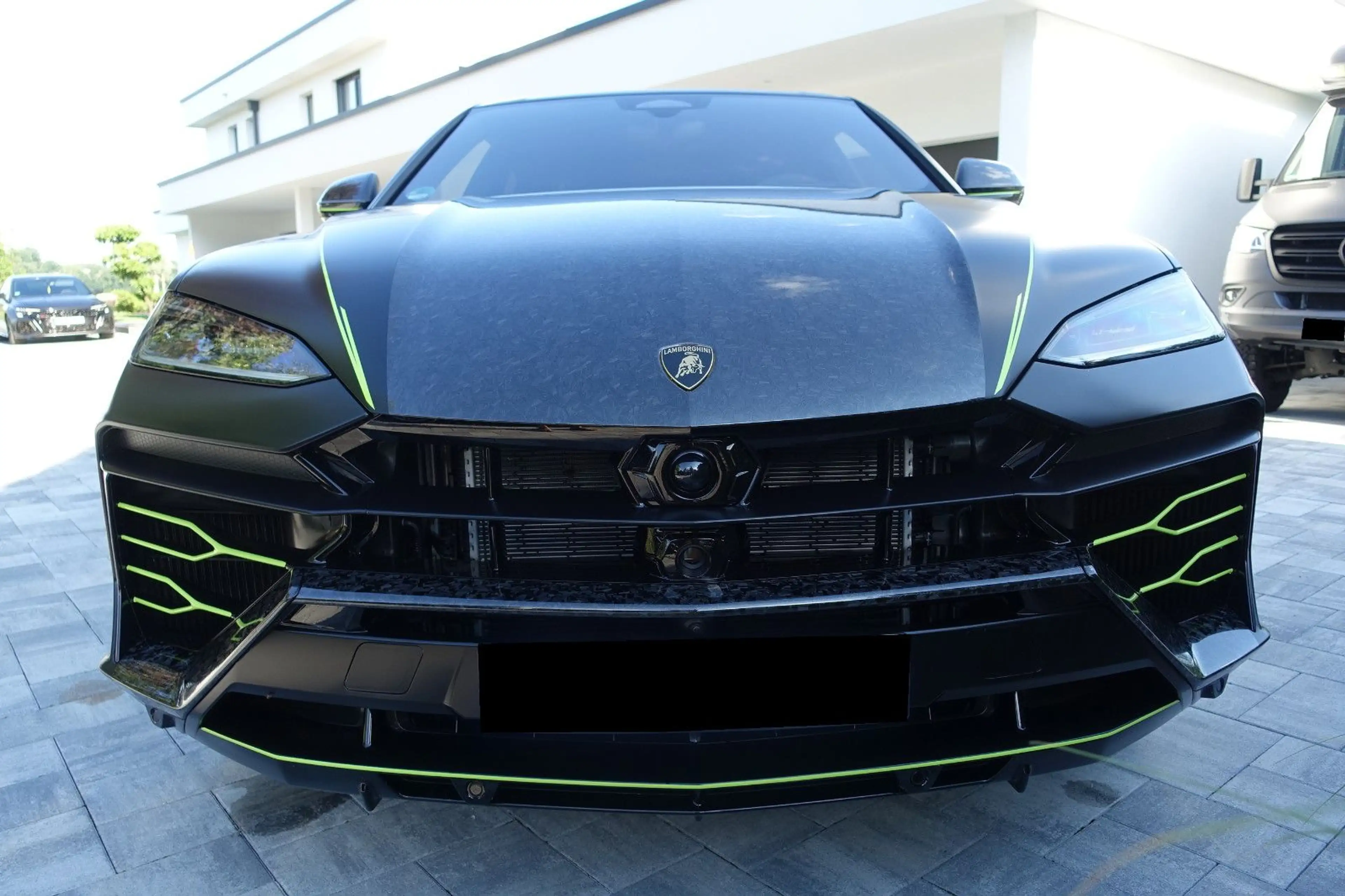 Lamborghini Urus 4.0 V8 PHEV SE B&O PANO CARB 360° DARK-PACK — photo 22
