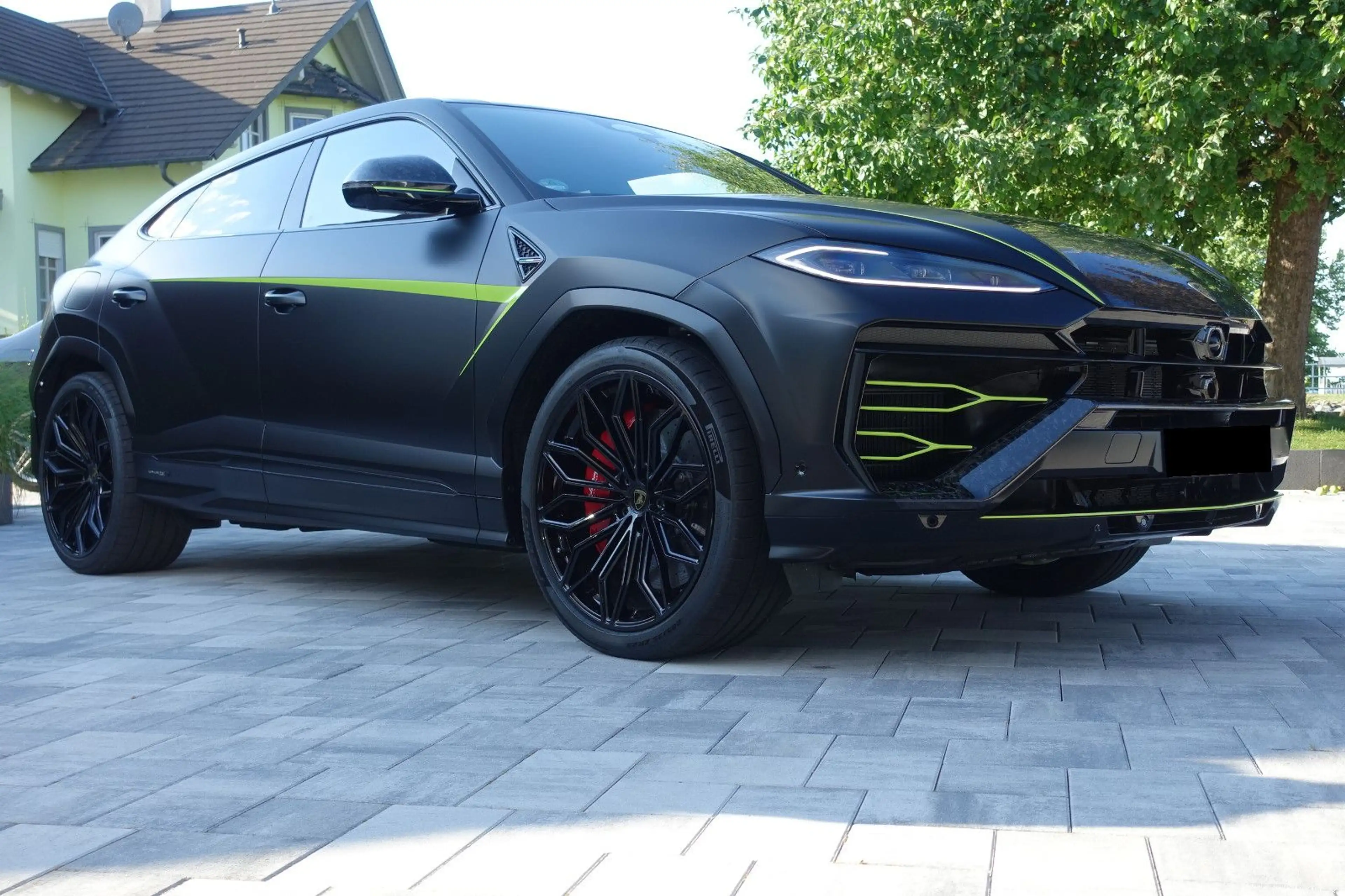 Lamborghini Urus 4.0 V8 PHEV SE B&O PANO CARB 360° DARK-PACK — photo 15