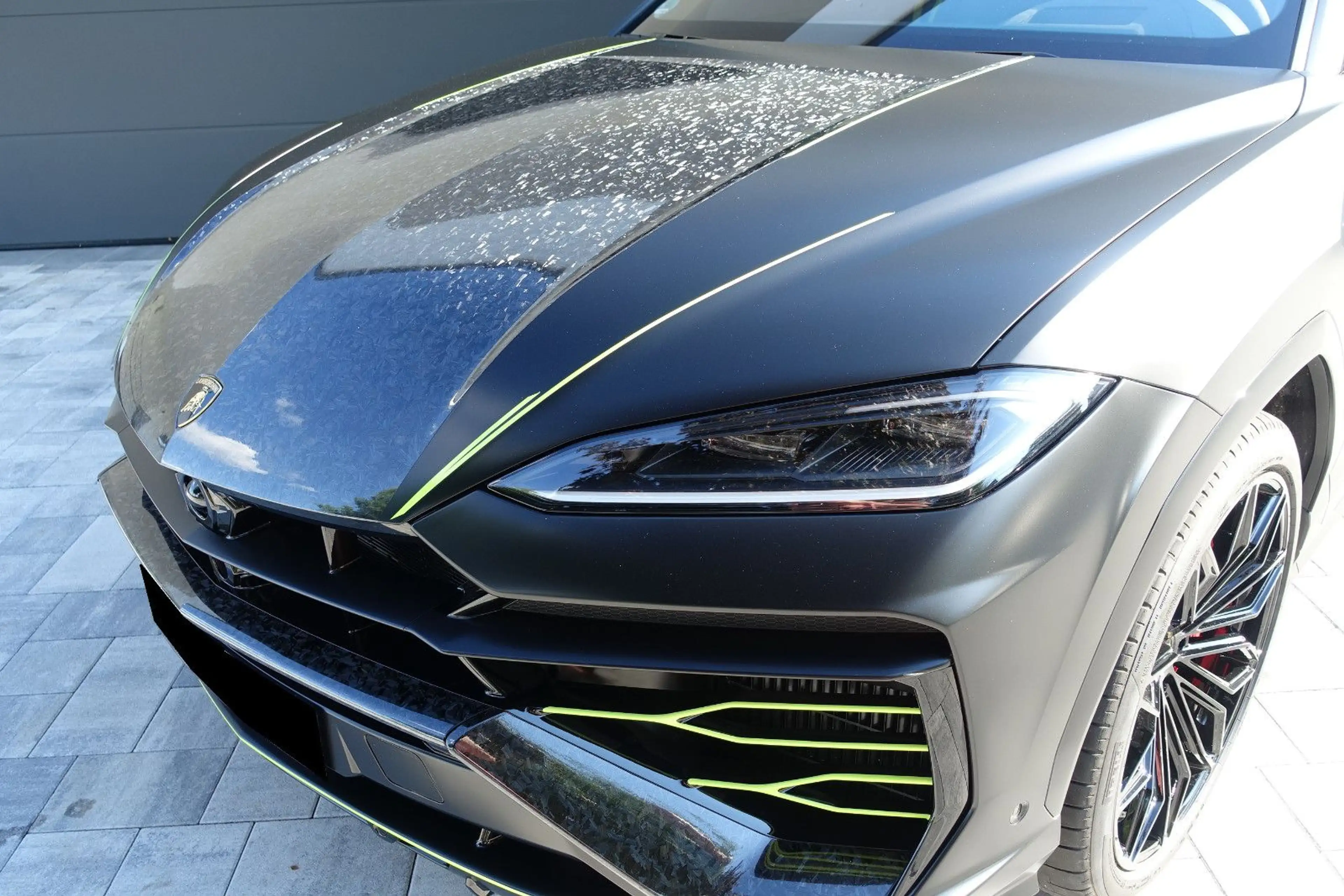 Lamborghini Urus 4.0 V8 PHEV SE B&O PANO CARB 360° DARK-PACK — photo 4