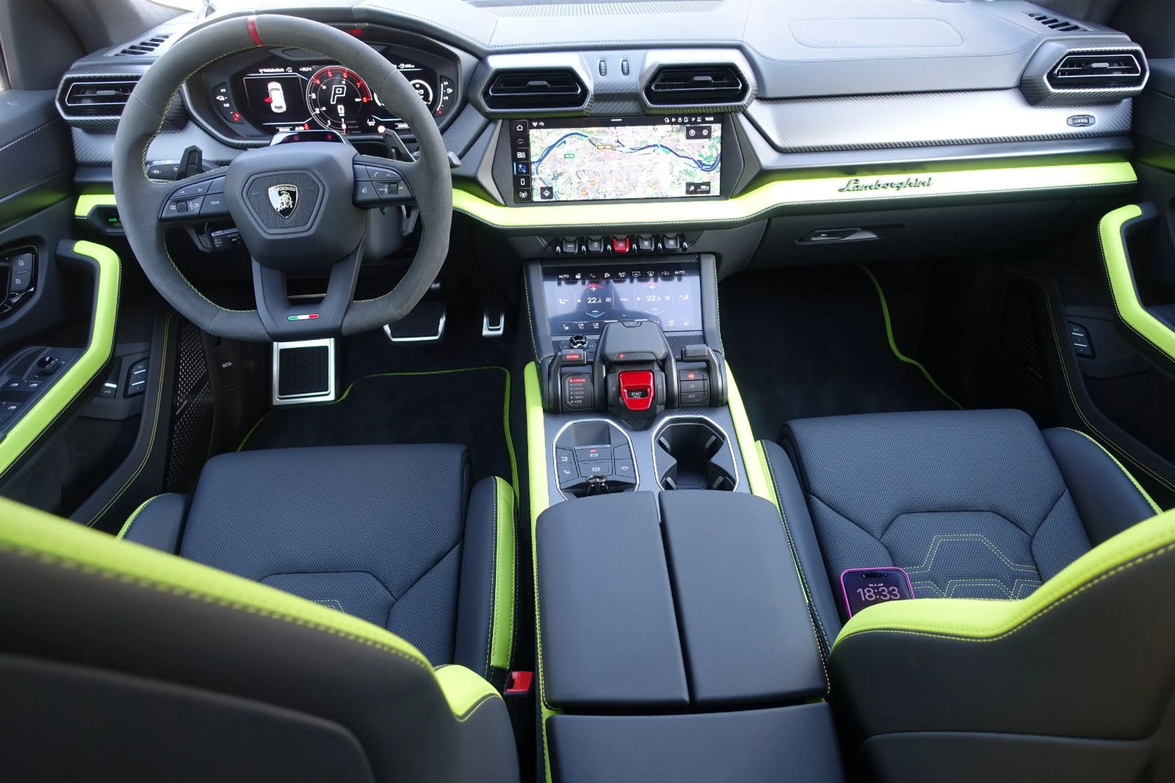 Lamborghini Urus 4.0 V8 PHEV SE B&O PANO CARB 360° DARK-PACK — photo 6