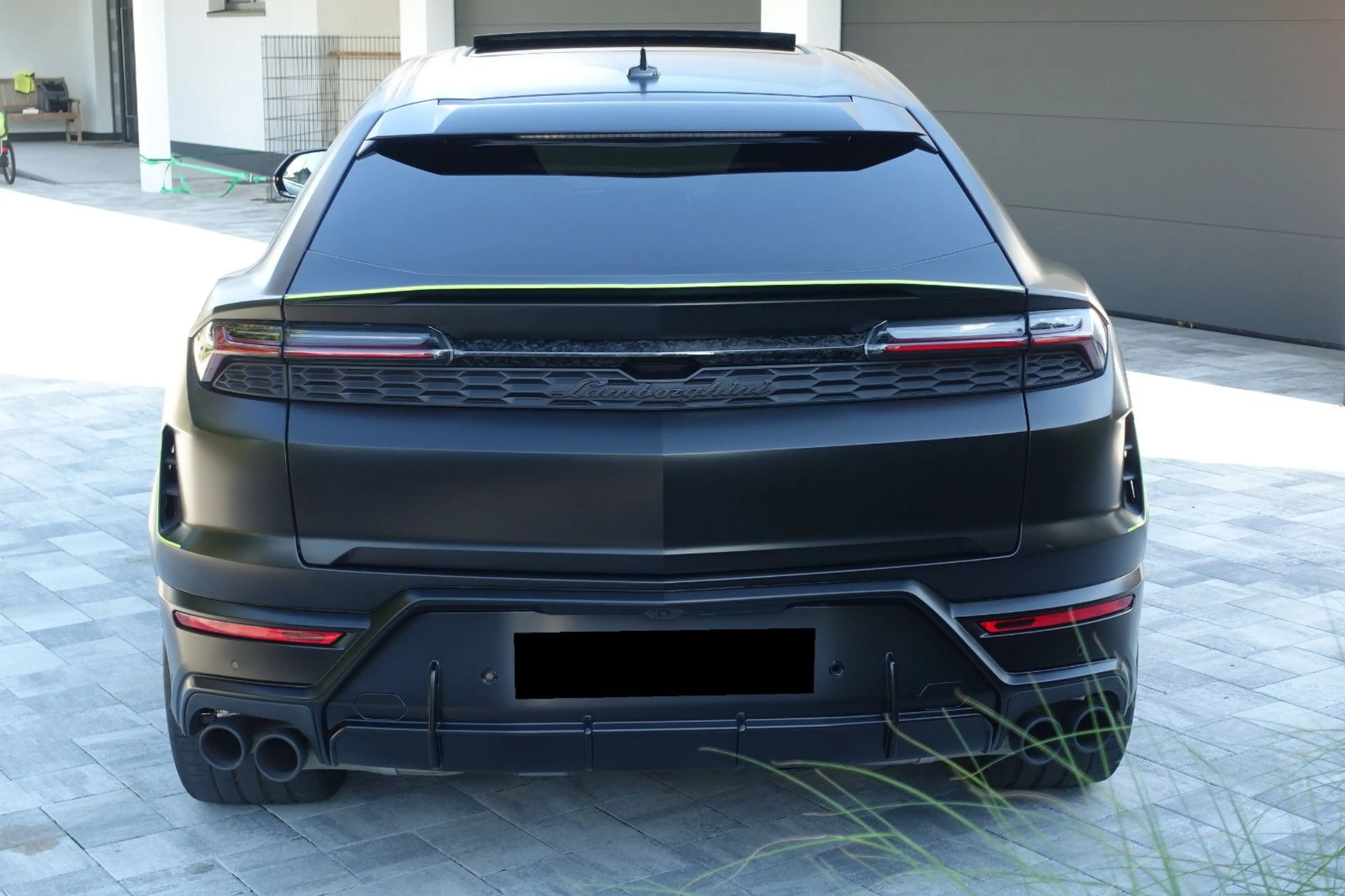 Lamborghini Urus 4.0 V8 PHEV SE B&O PANO CARB 360° DARK-PACK — photo 17