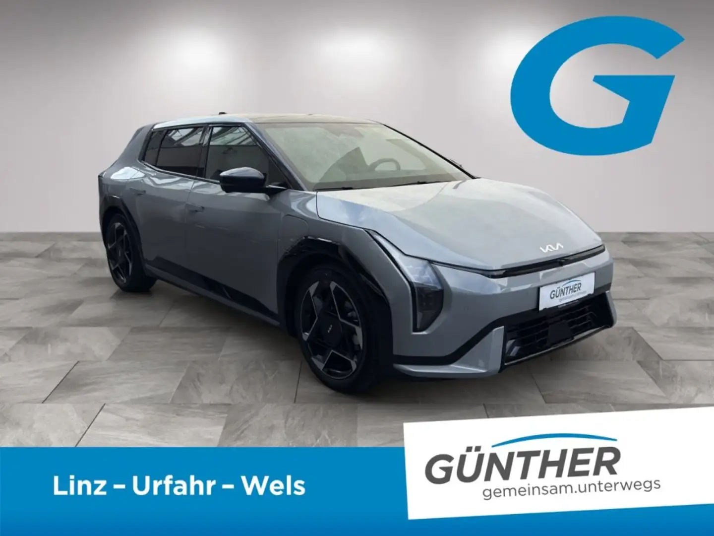 Kia EV4 HB GT-LINE 81,4KWH AT FWD 204 SD MY26 Grau - 2