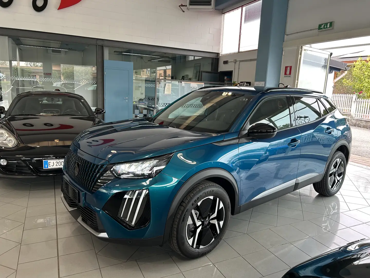 Peugeot 2008 2008 II 2020 1.2 puretech Allure s Bleu - 1