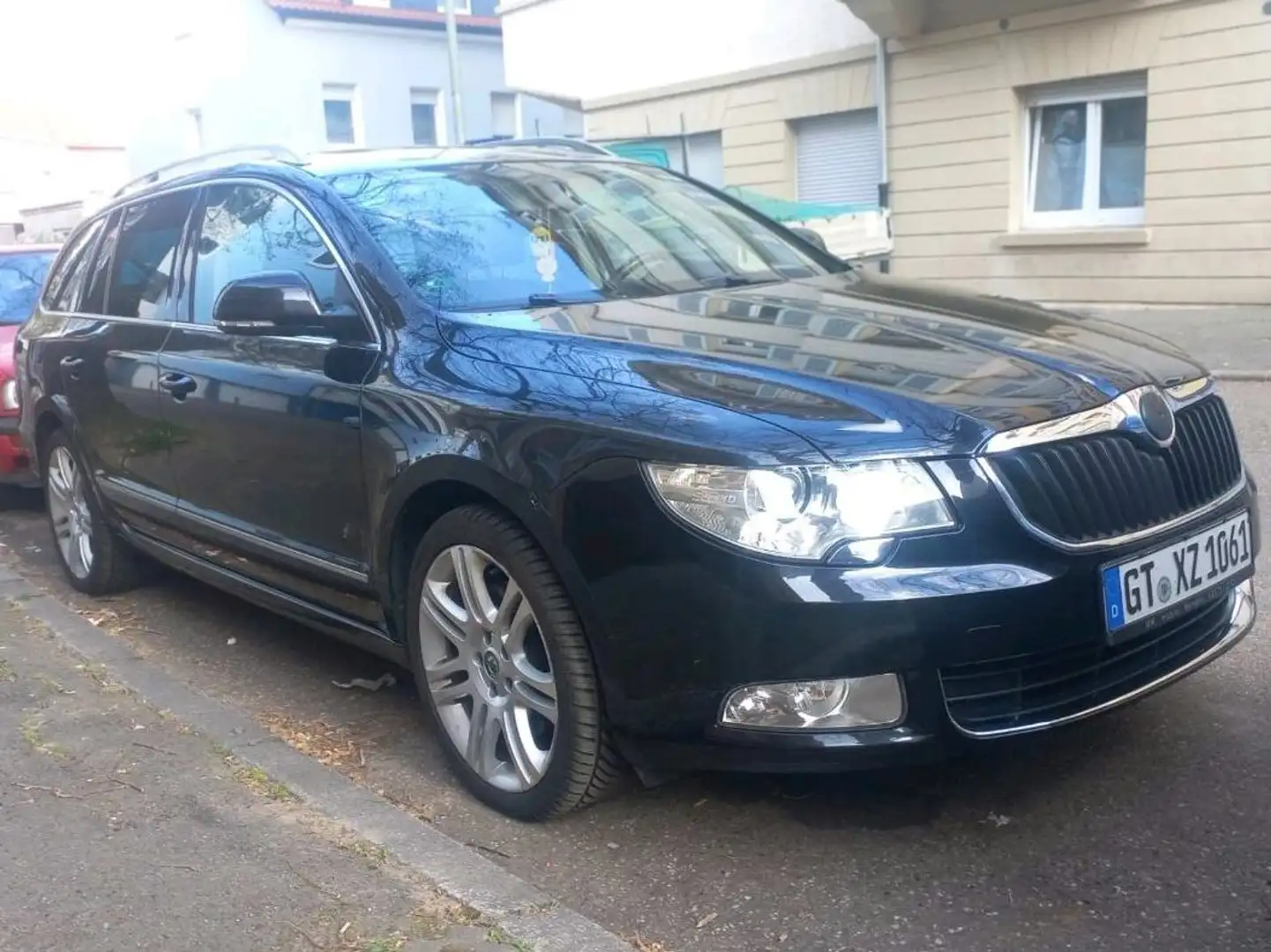 Skoda Superb Superb Combi 2.0 TDI Elegance Green tec Schwarz - 2