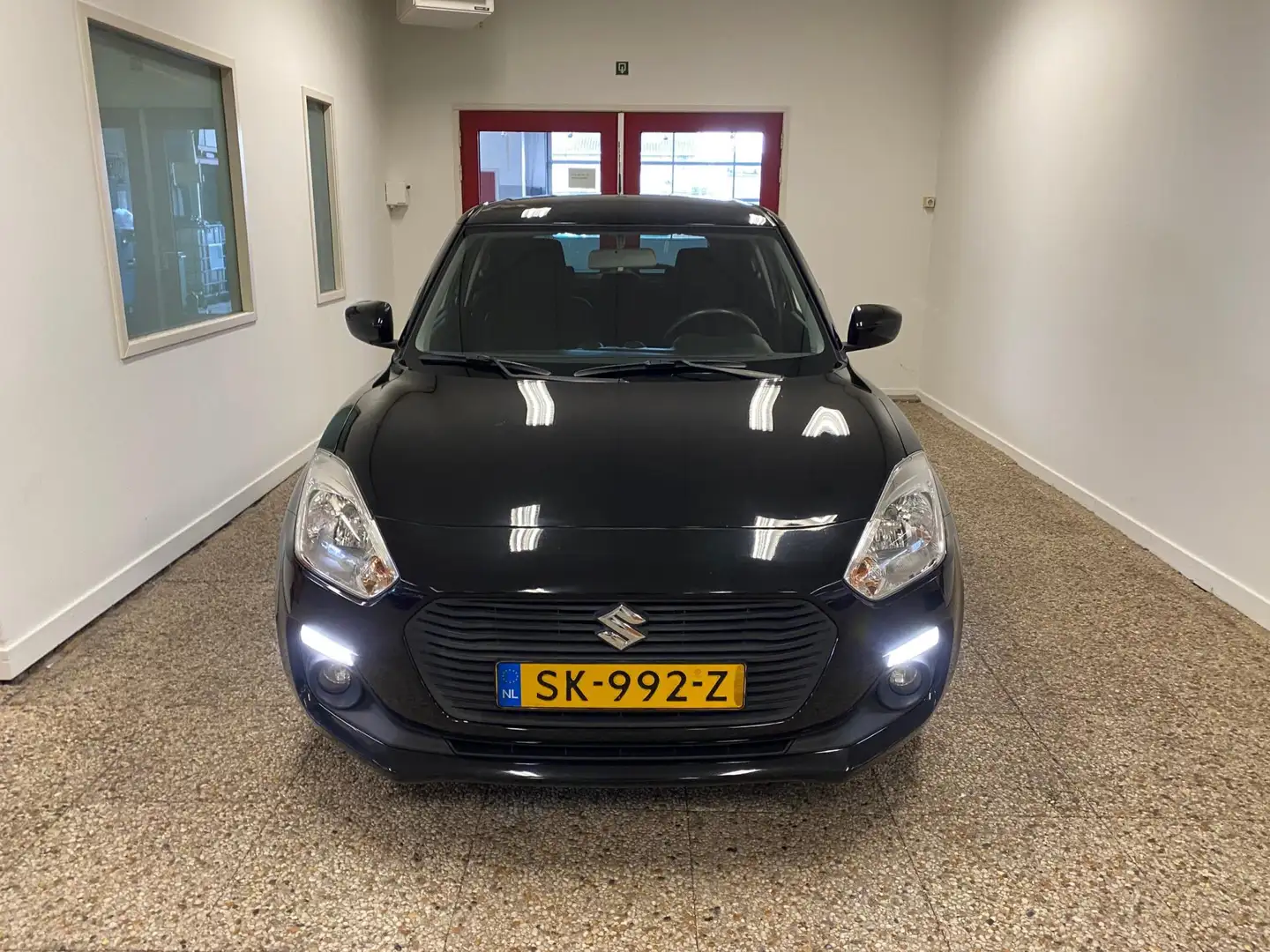Suzuki Swift 1.2 Select | Navi | Carplay Zwart - 2