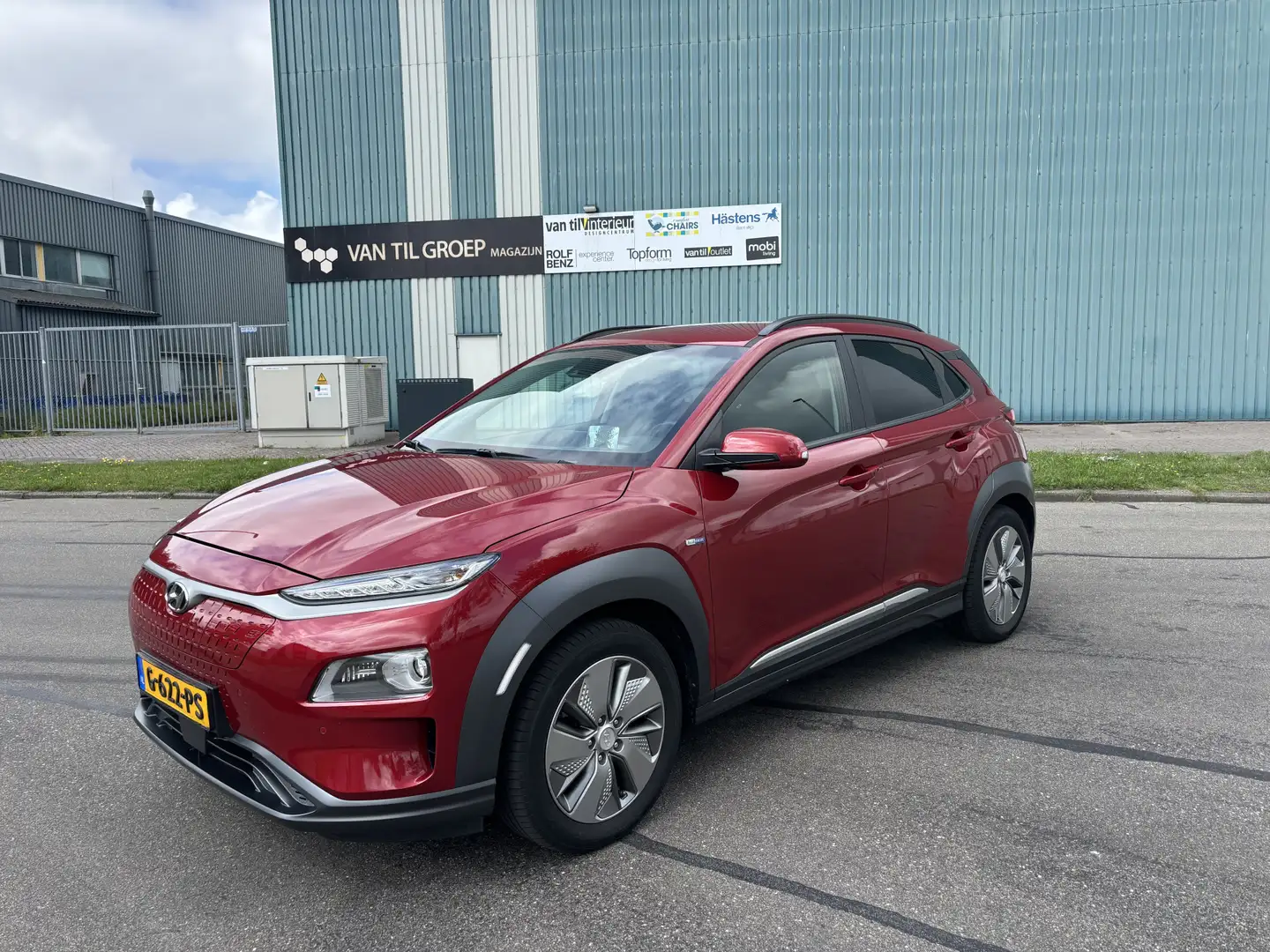 Hyundai KONA EV Premium 64 kWh Automaat 204 PK. Prachtige auto Rood - 1
