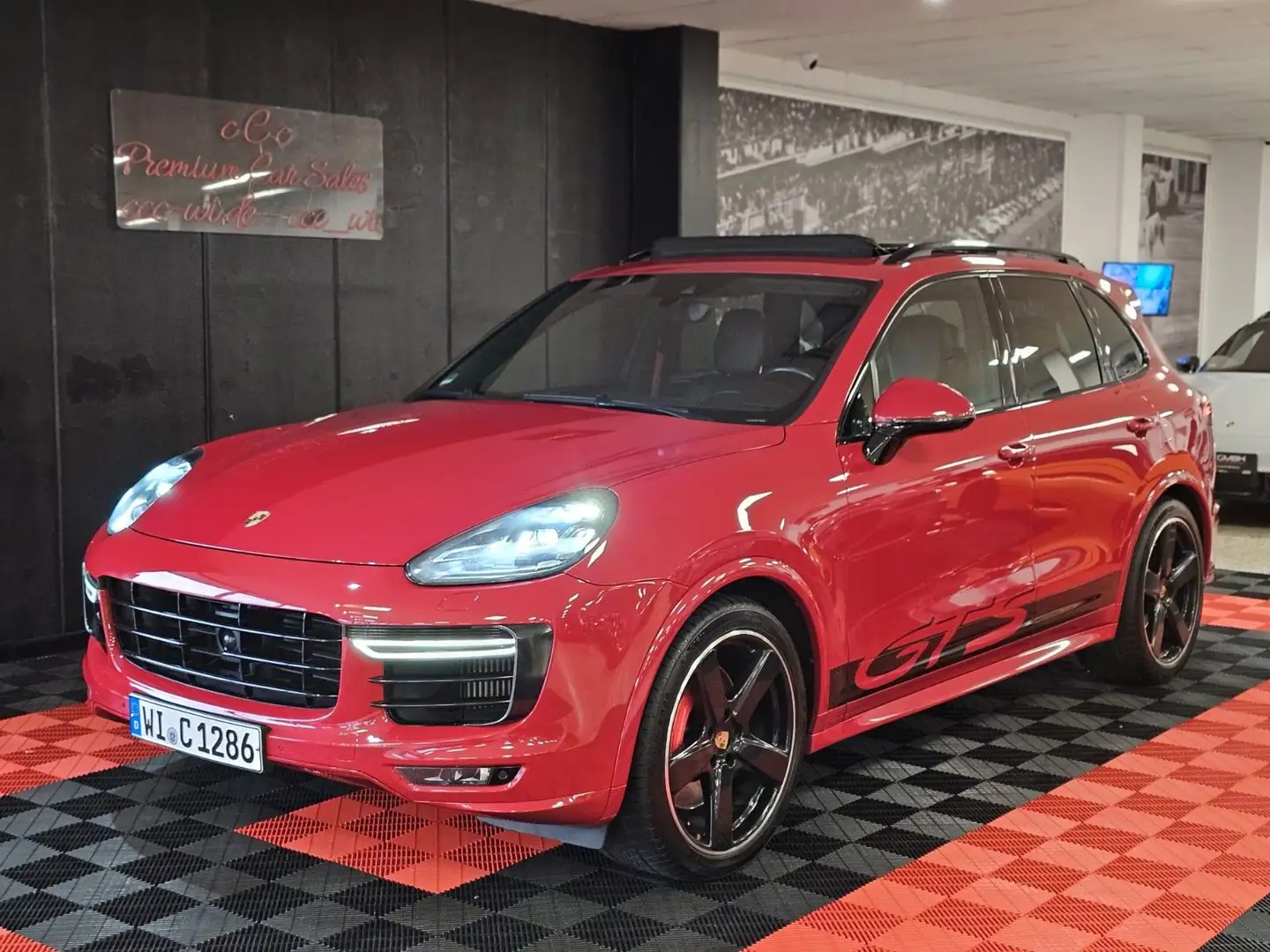 Porsche Cayenne GTS *SPORTDESIGN* (BOSE/PANO/CHRONO/PASM Roşu - 1