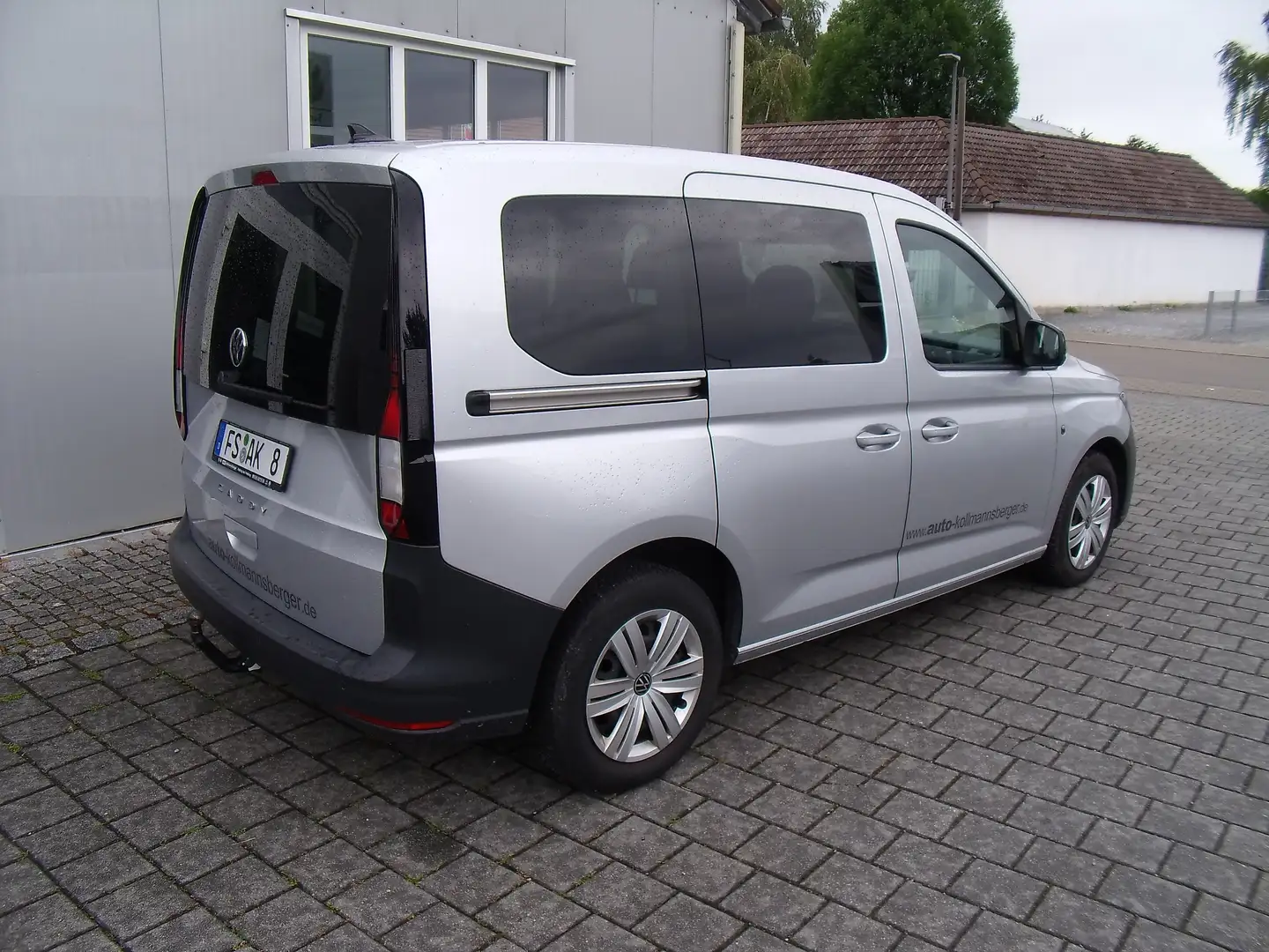 Volkswagen Caddy 2.0 TDI BMT (5-Si.) m.AHK Silber - 2