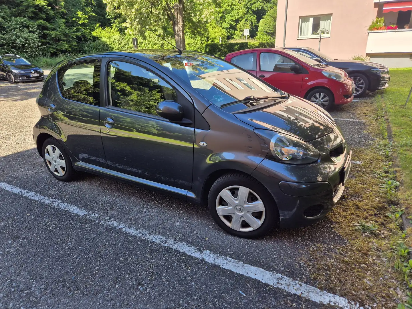 Toyota Aygo Cool Grey - 1