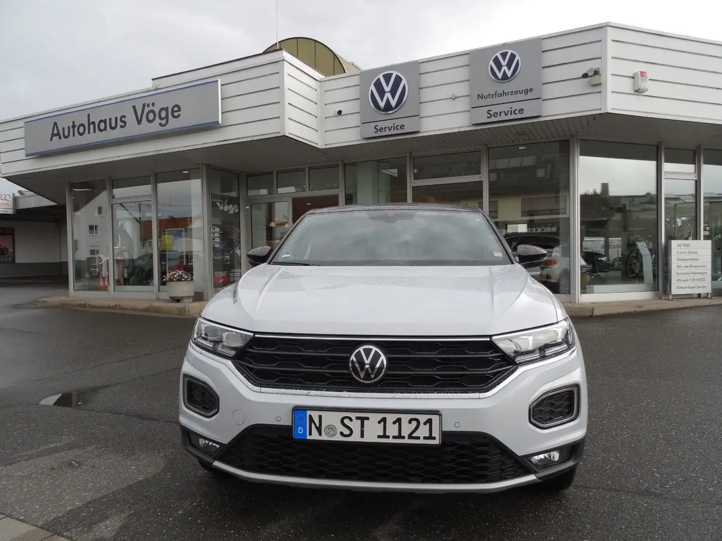 Volkswagen T-Roc 1.5 TSI DSG "ACTIVE" NAVI SHZ LED-SW PDC Weiß - 2