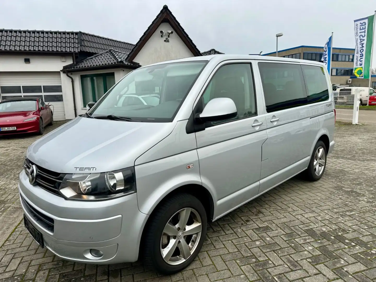 Volkswagen T5 Transporter Bus Multivan Team Silber - 1