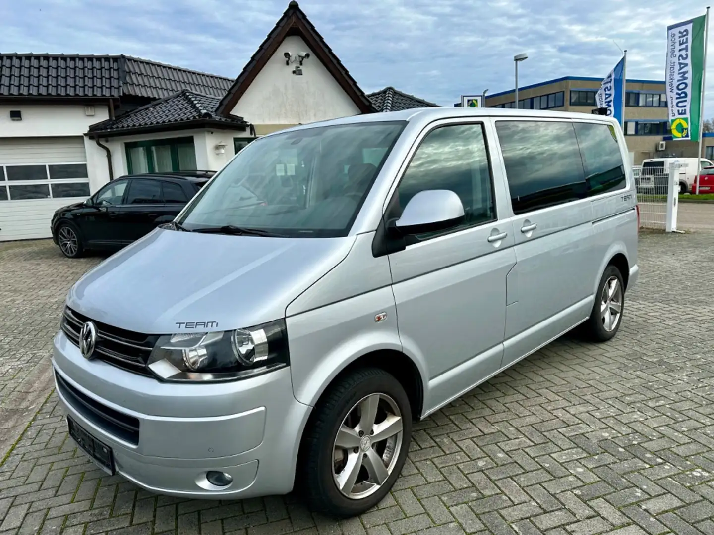 Volkswagen T5 Transporter Bus Multivan Team Argento - 1