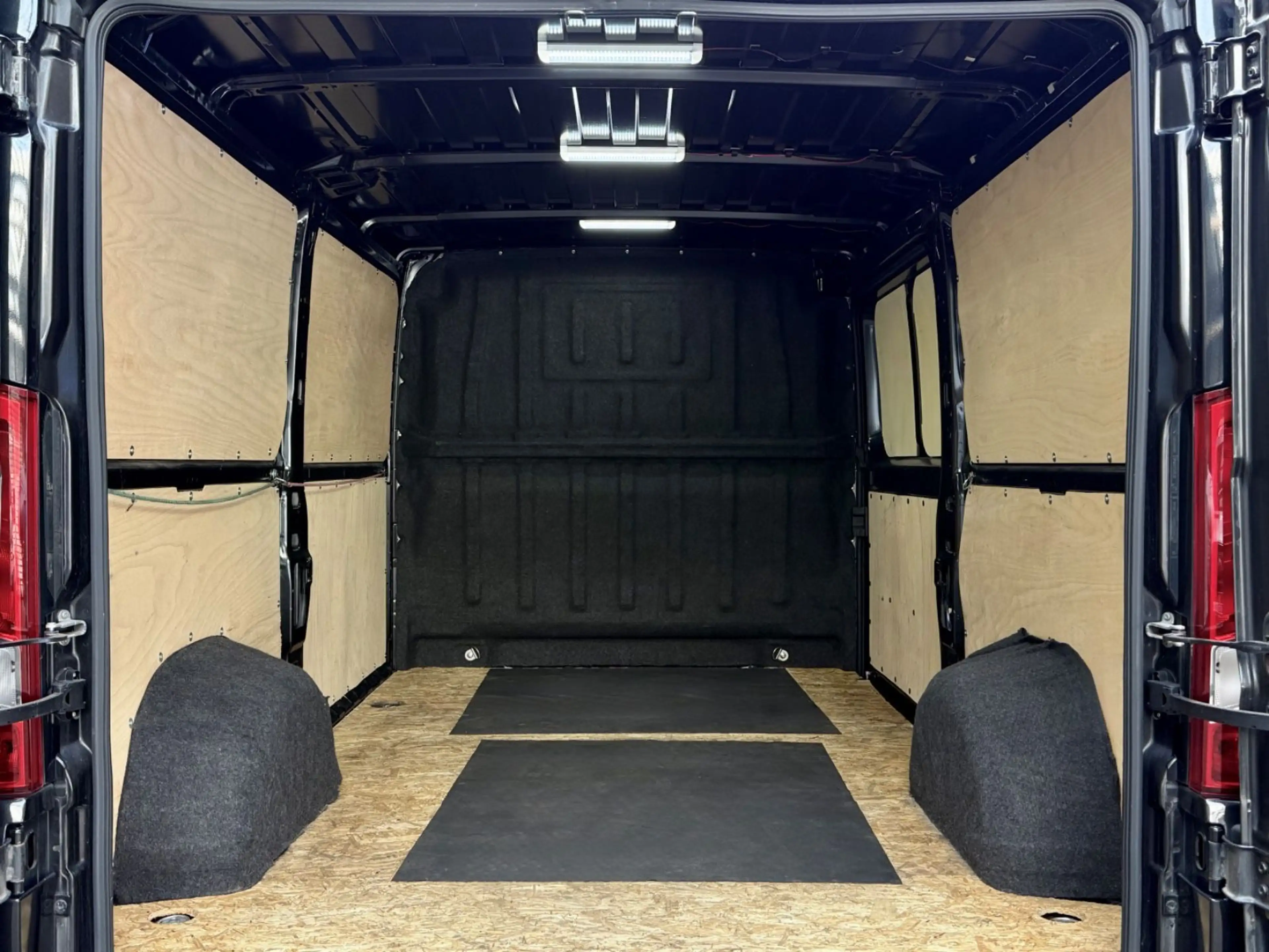 Citroen Jumper 2.2 D L2H1 3,3t KLIMA AHK CAM TEMPOMAT — photo 12