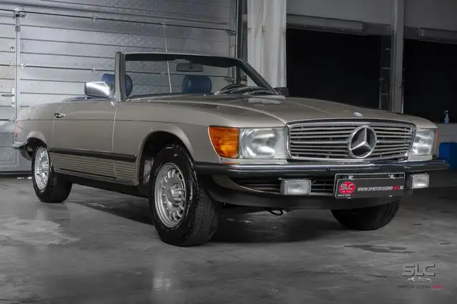 Mercedes-Benz SL 380 R107