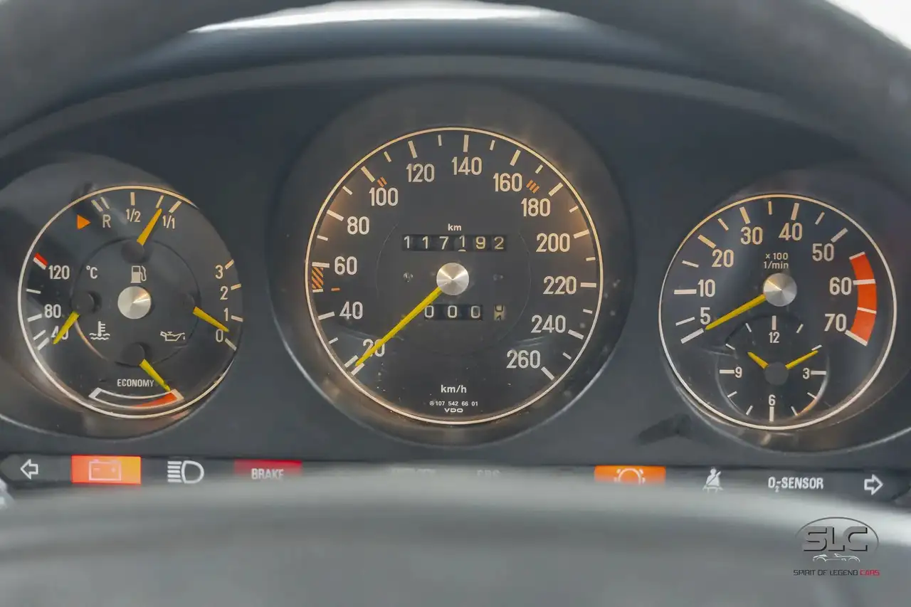 Mercedes-Benz SL 380 R107, foto 10