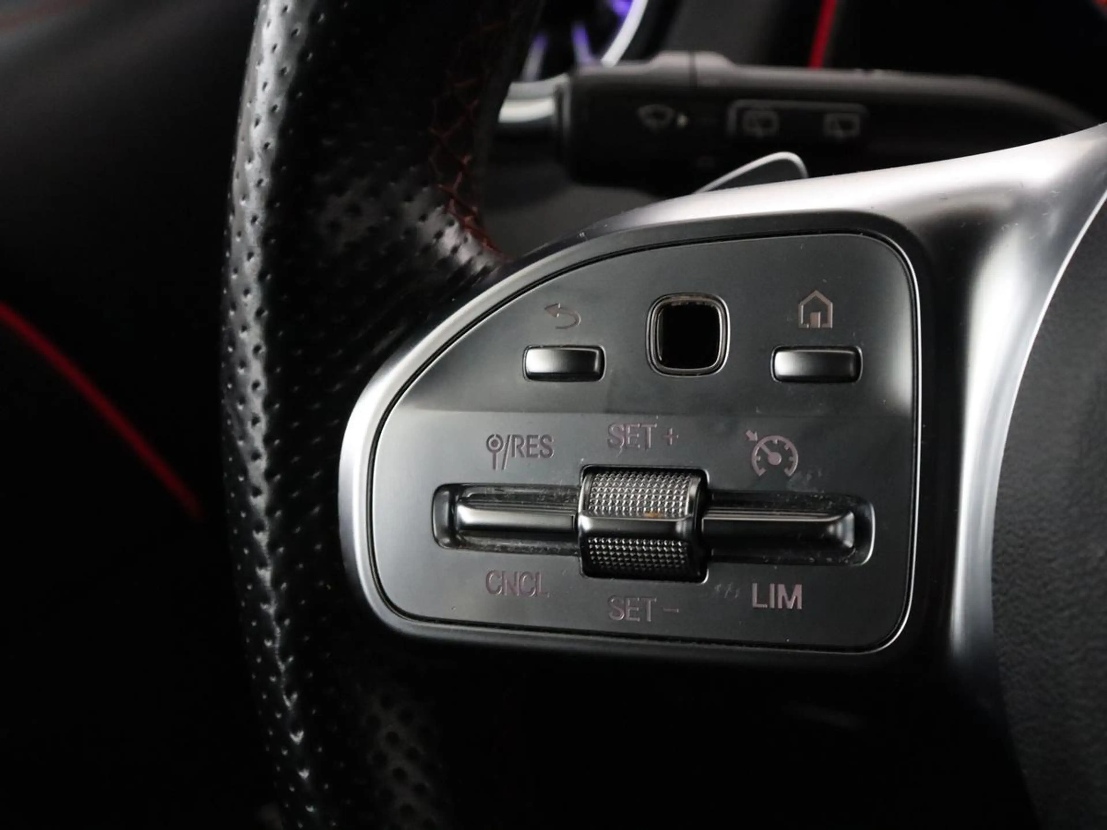 Mercedes-Benz EQB 300 4MATIC AMG Line 67 kWh | SOH 94,7% | Panoramadak | — photo 19
