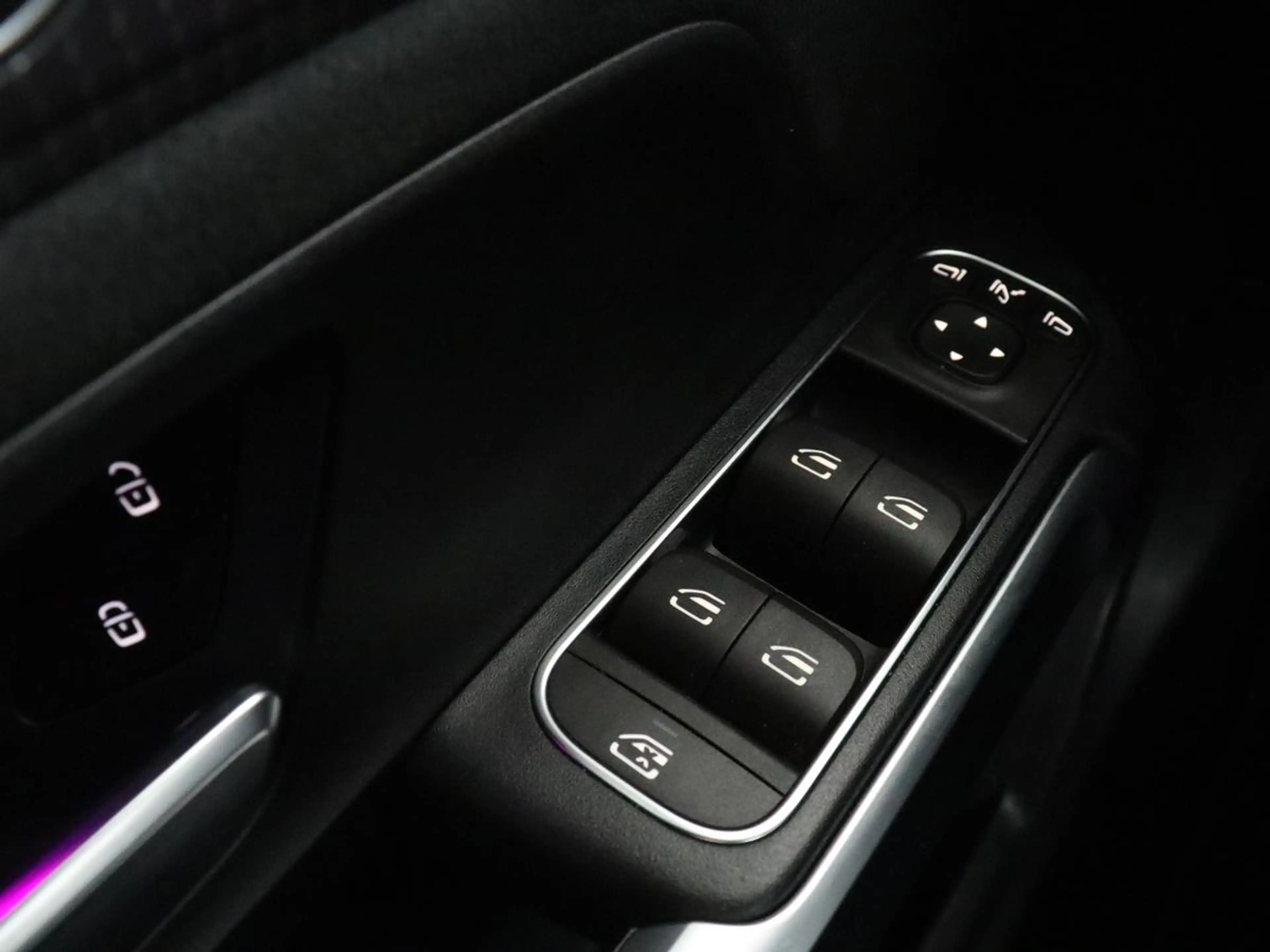 Mercedes-Benz EQB 300 4MATIC AMG Line 67 kWh | SOH 94,7% | Panoramadak | — photo 42