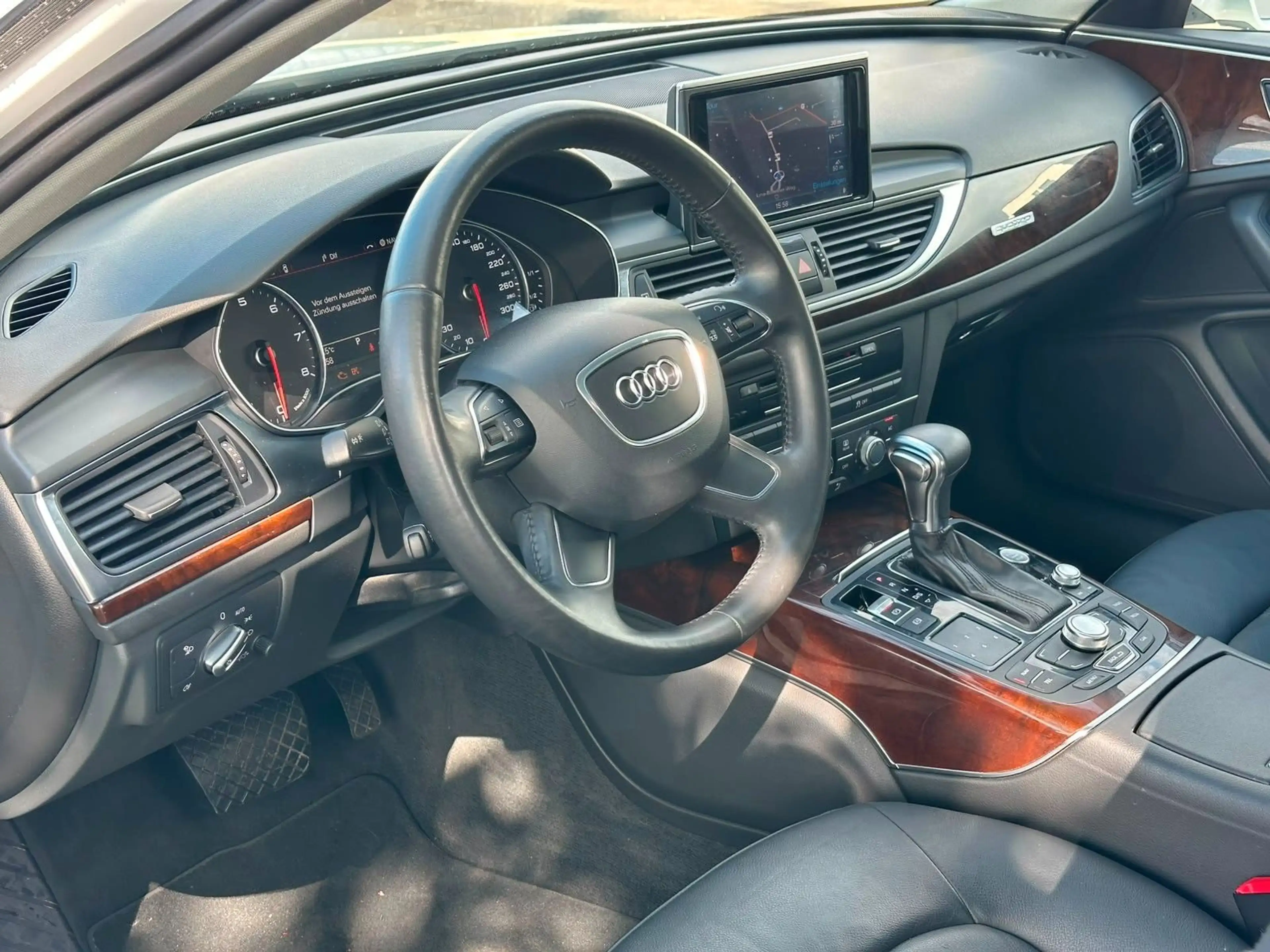 Audi A6 3.0 TFSI quattro S tr. sport selection — photo 10