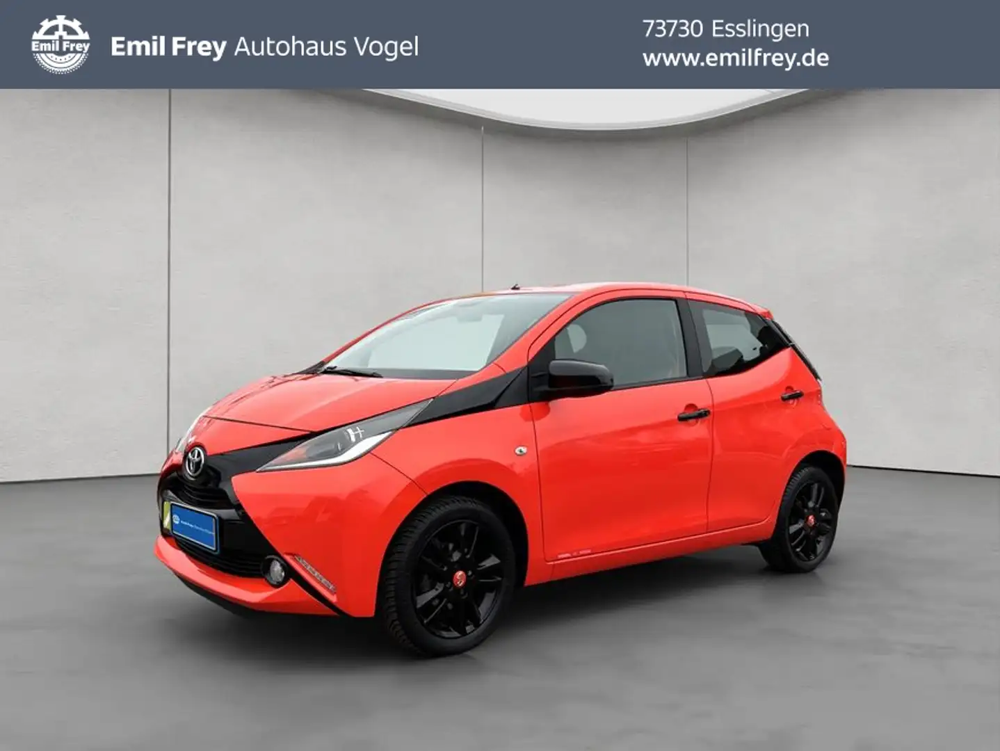 Toyota Aygo 1.0 X-Play touch Orange - 1