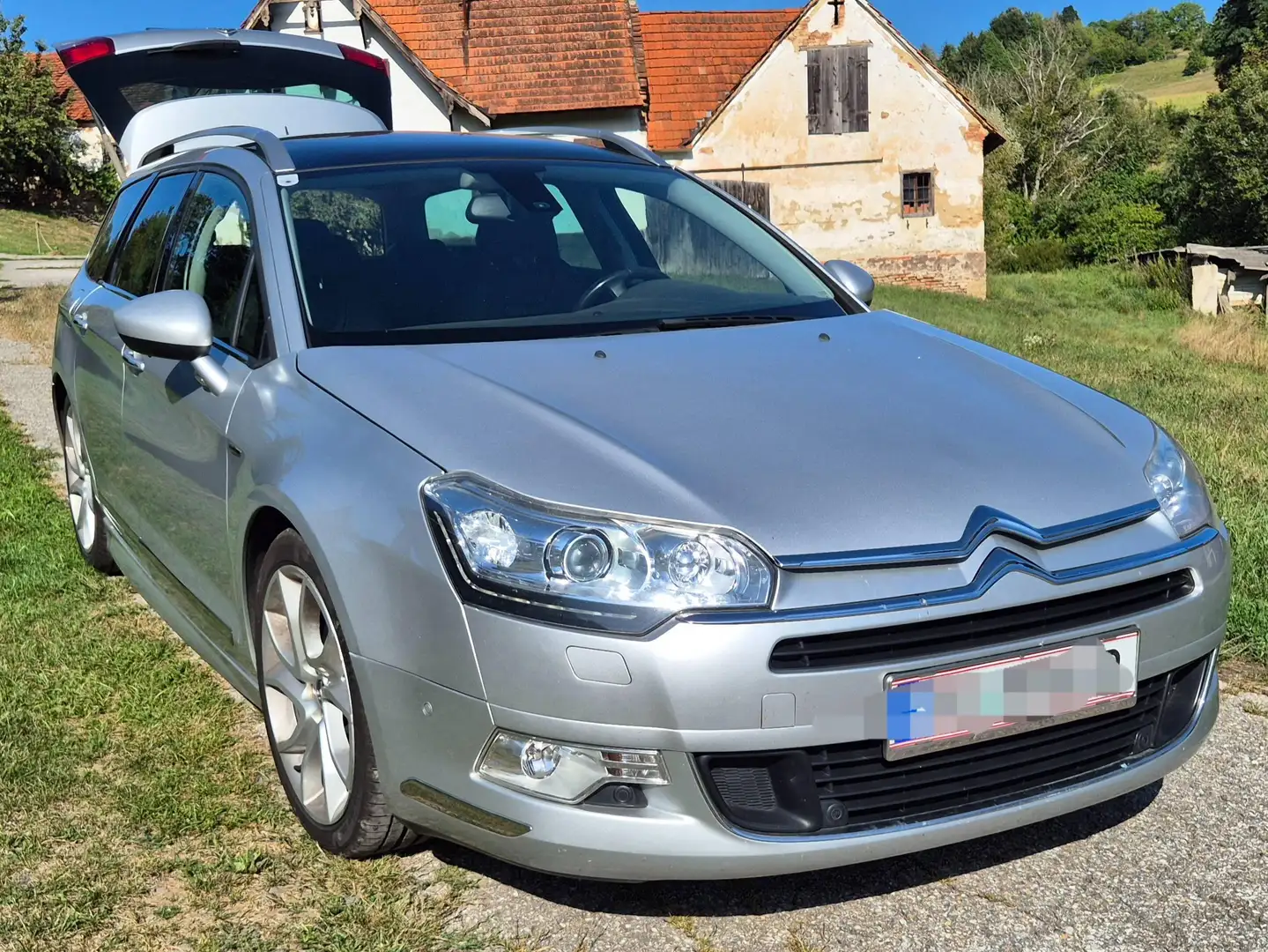 Citroen C5 C5 Tourer 2,2 HDi FAP Exclusive Aut. Exclusive Silber - 1