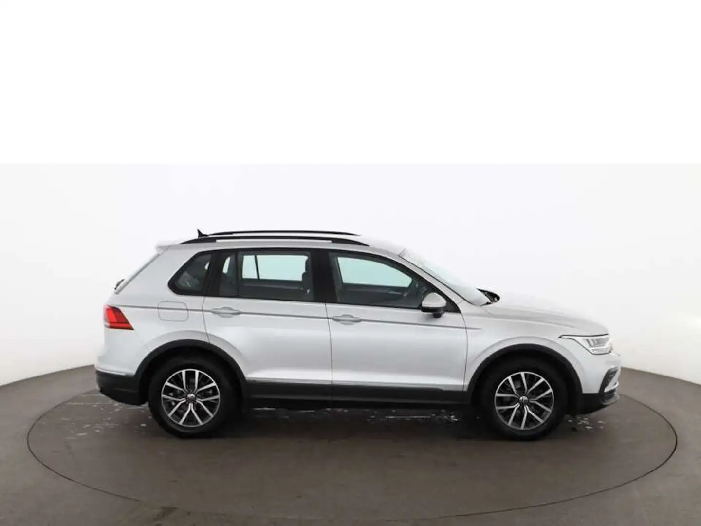Volkswagen Tiguan 2.0 TDI Life LED RADAR NAVI SITZHZG ASSIST Silber - 2