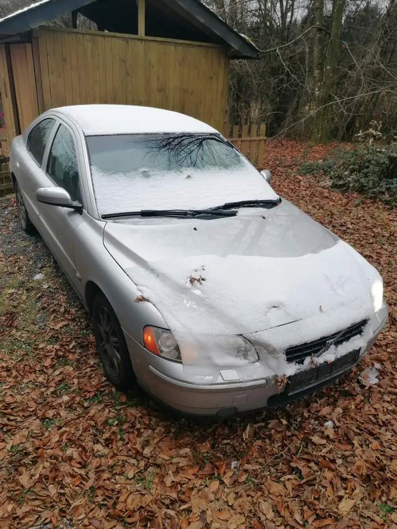 Volvo S60 2.4 Turbo - D Momentum - 1