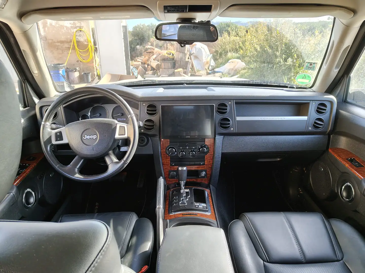 Jeep Commander Commander 5.7L V8 Hemi Limited Aut. - 2