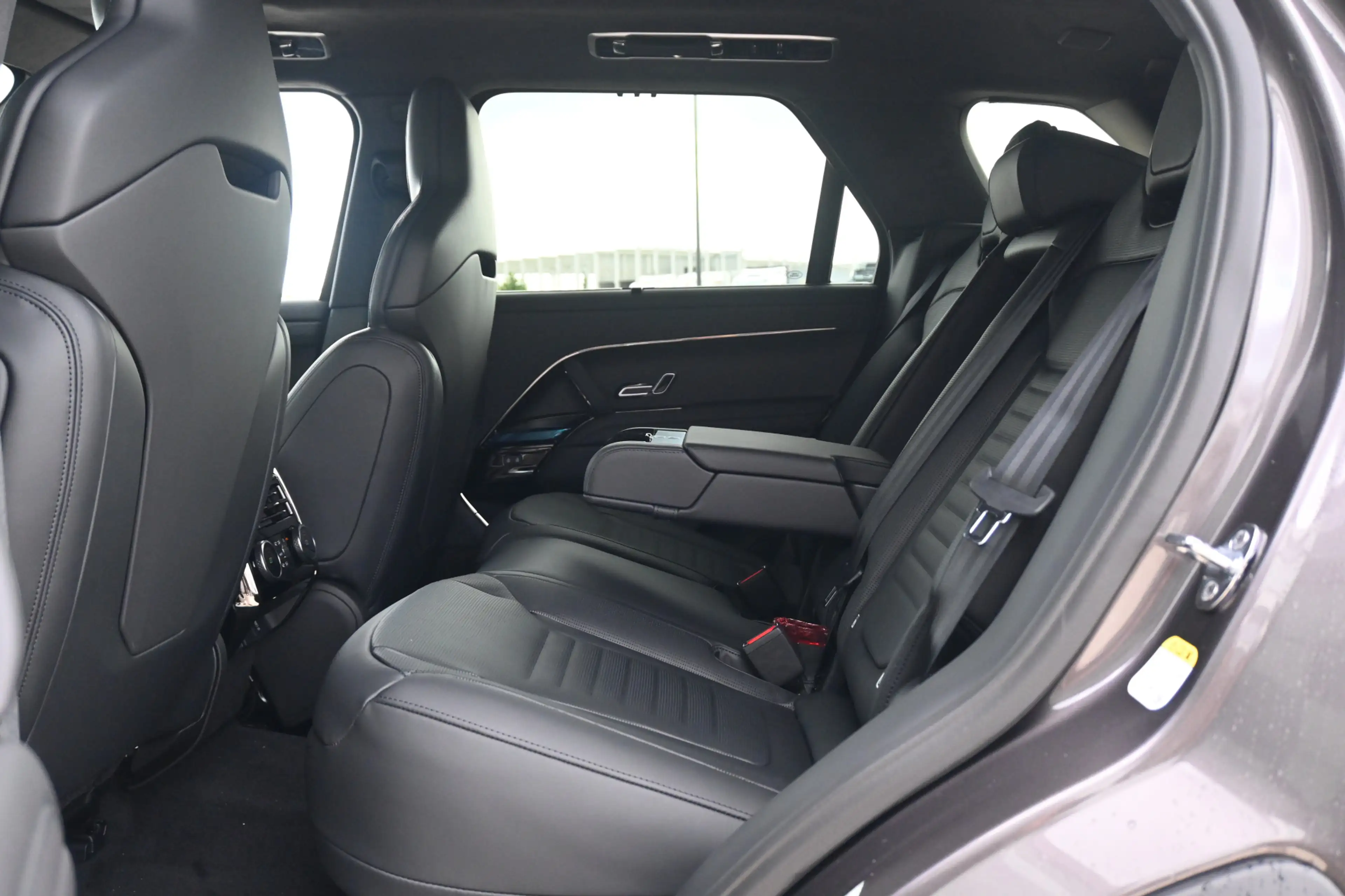 Land Rover Range Rover Sport 3.0 P550e Autobiography PHEV Performance seats — photo 7