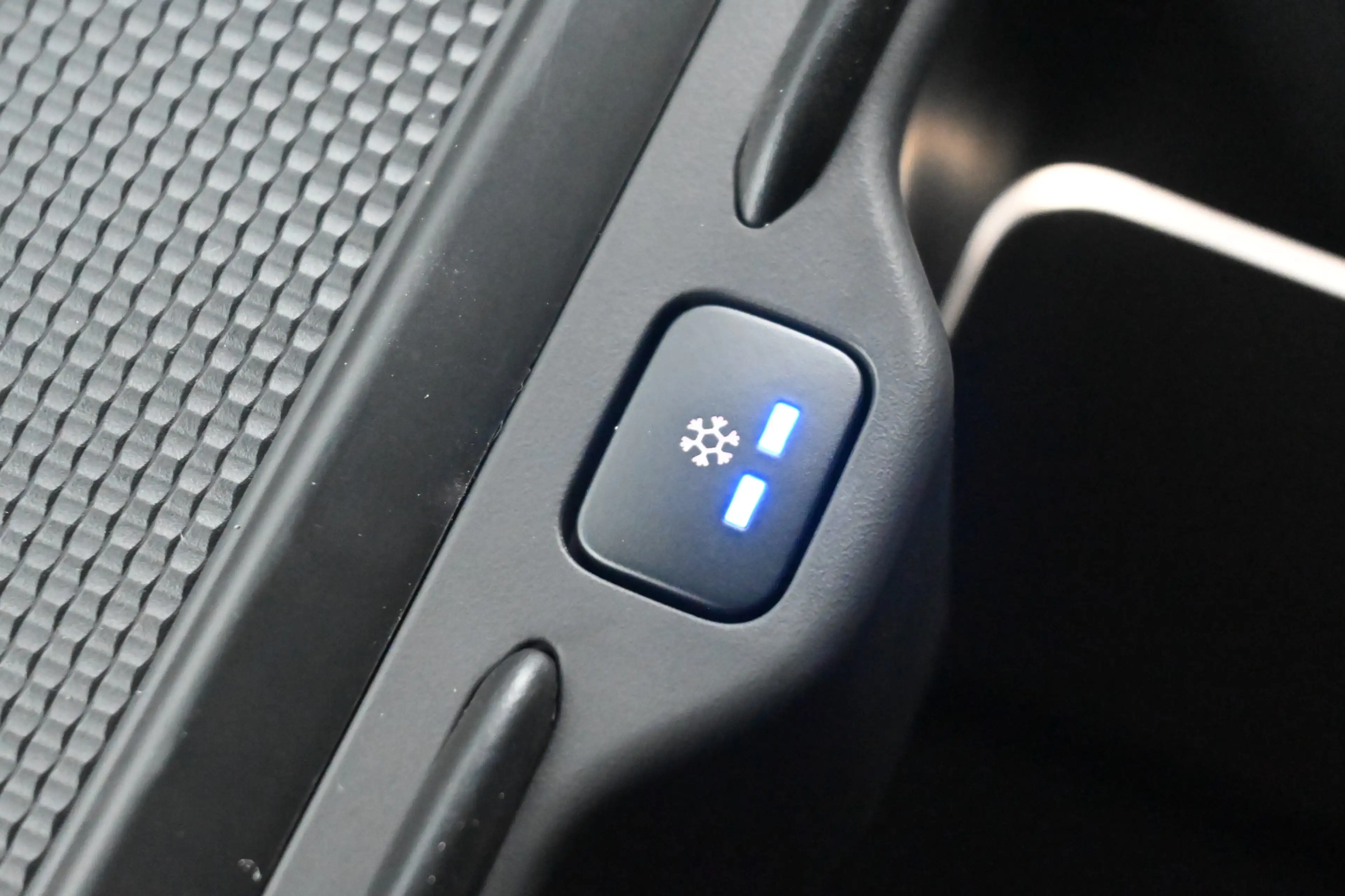 Land Rover Range Rover Sport 3.0 P550e Autobiography PHEV Performance seats — photo 36