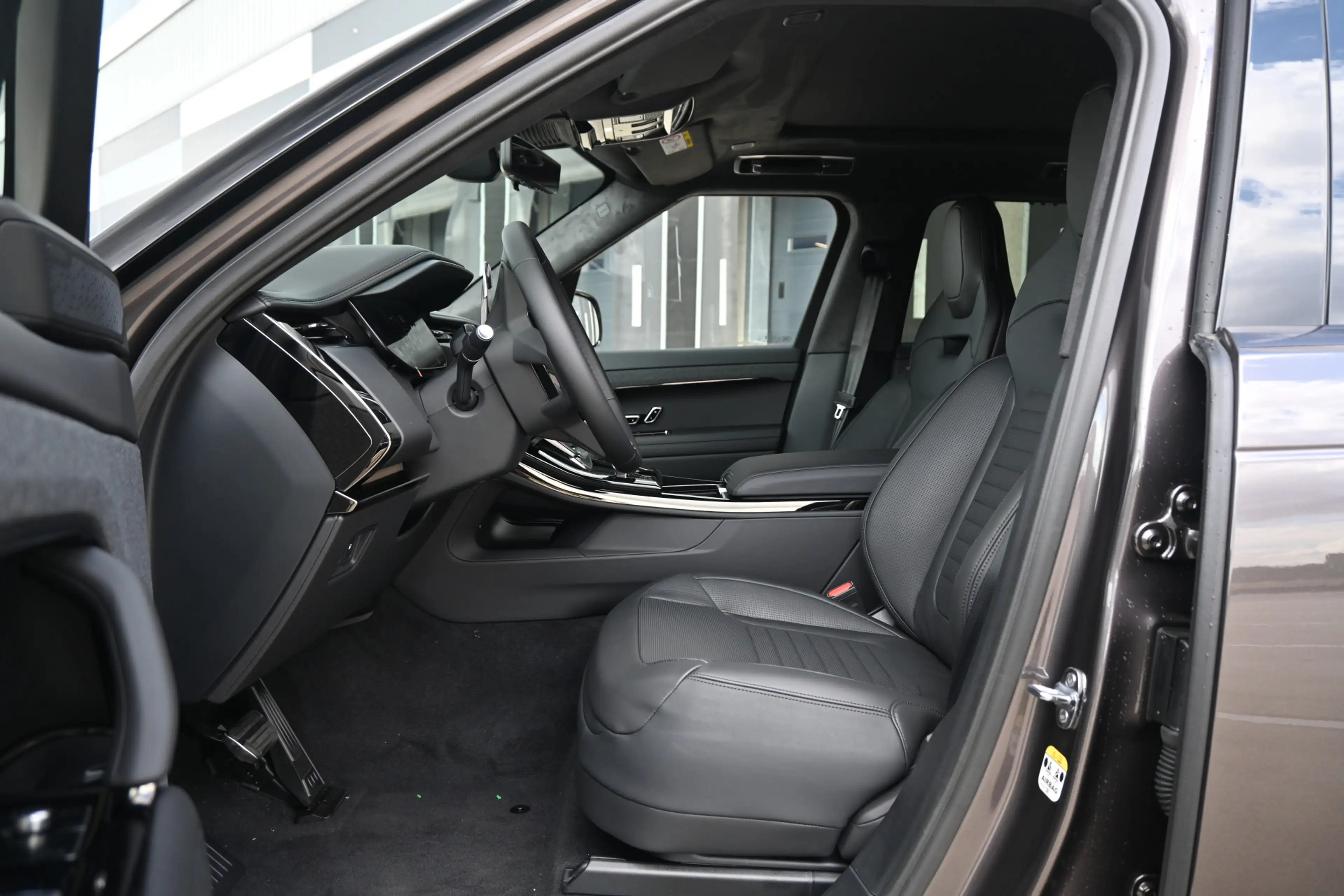 Land Rover Range Rover Sport 3.0 P550e Autobiography PHEV Performance seats — photo 2