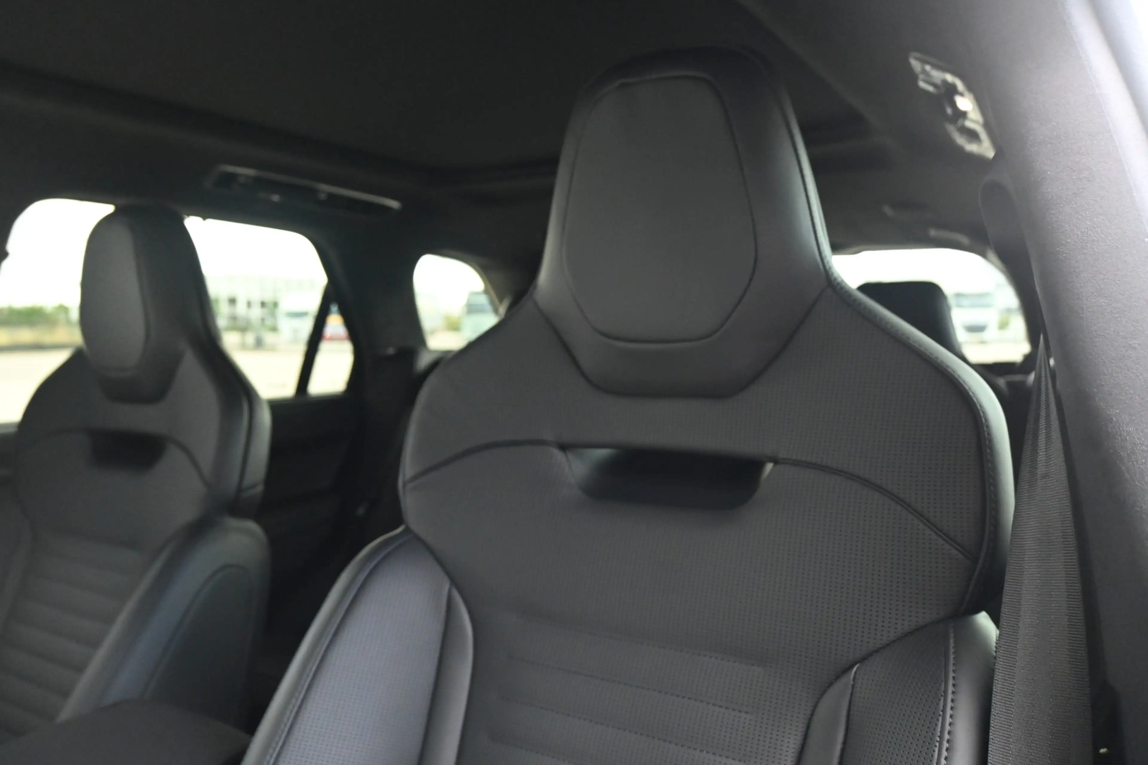 Land Rover Range Rover Sport 3.0 P550e Autobiography PHEV Performance seats — photo 41